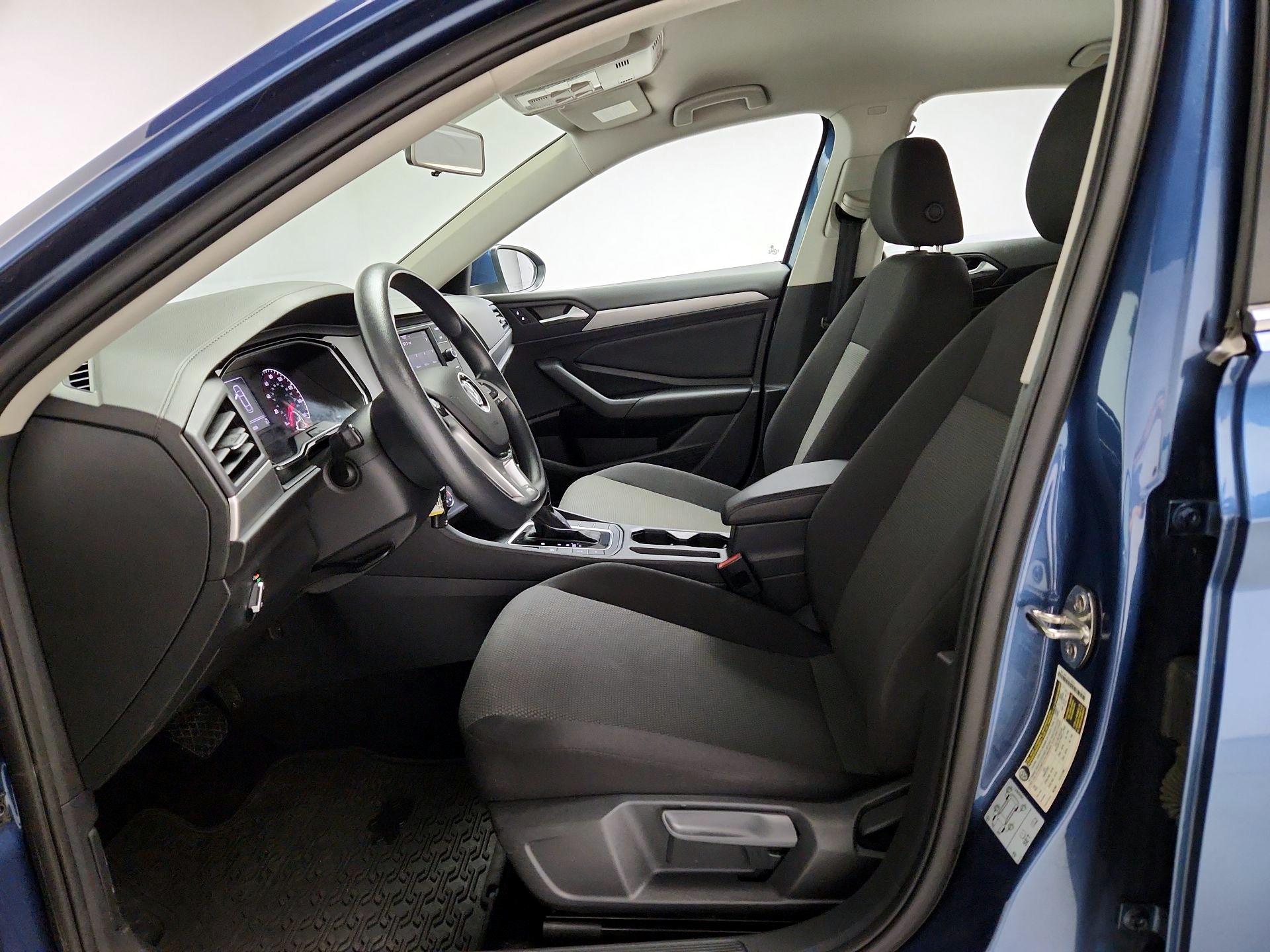 Thumbnail: 2021 Volkswagen Jetta - 11