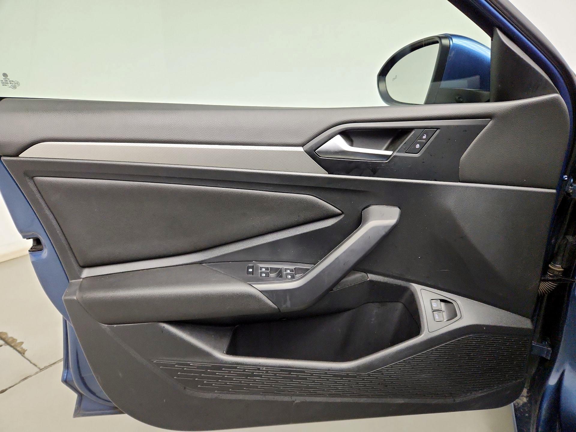 Thumbnail: 2021 Volkswagen Jetta - 12