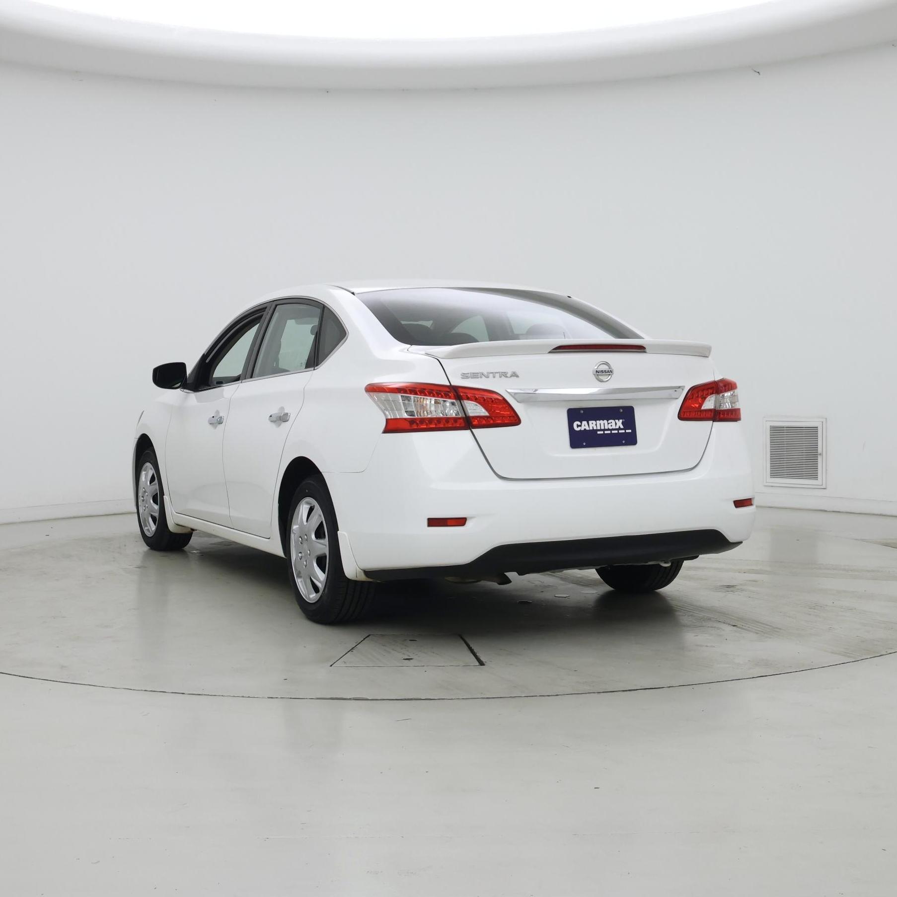 Thumbnail: 2015 Nissan Sentra - 2