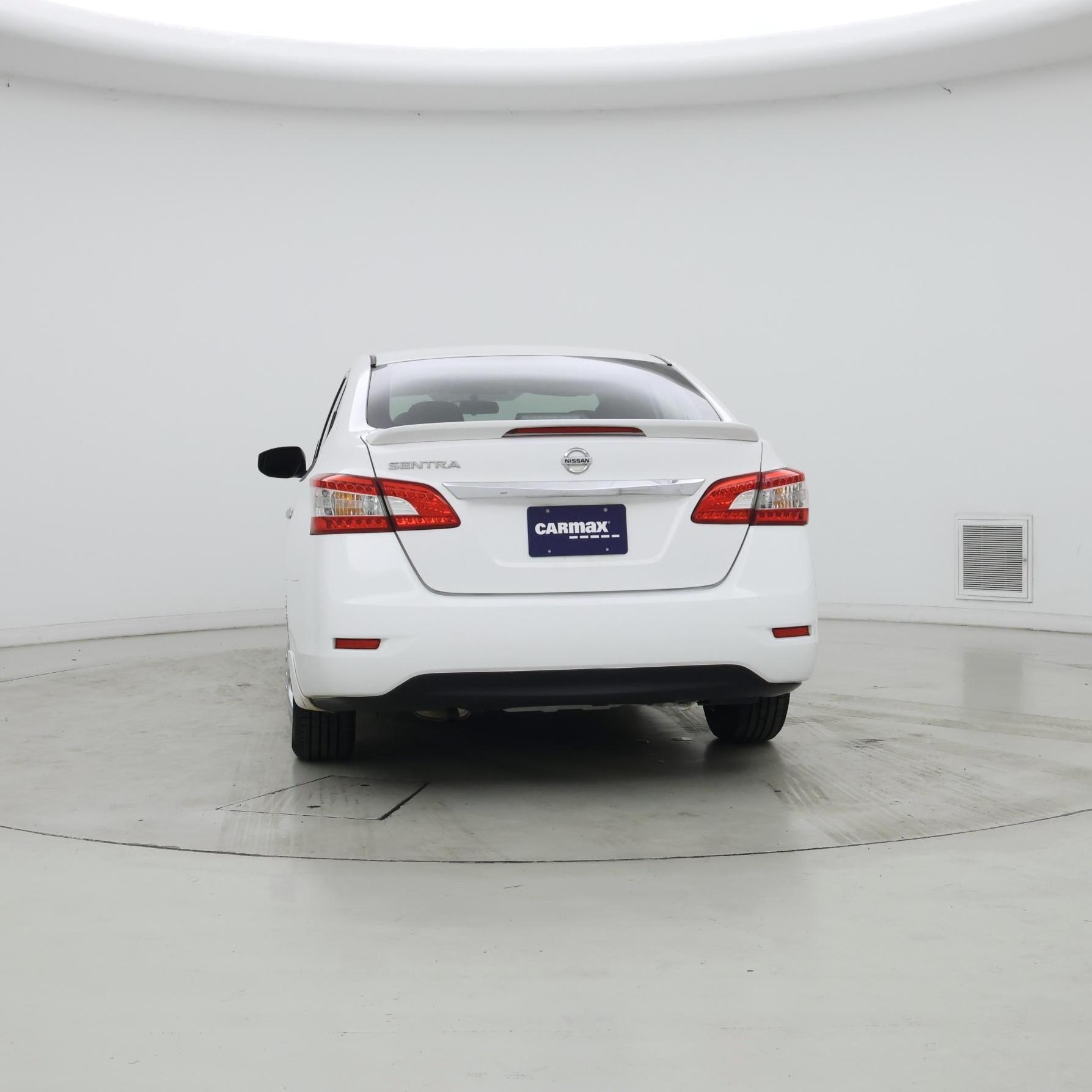 Thumbnail: 2015 Nissan Sentra - 6