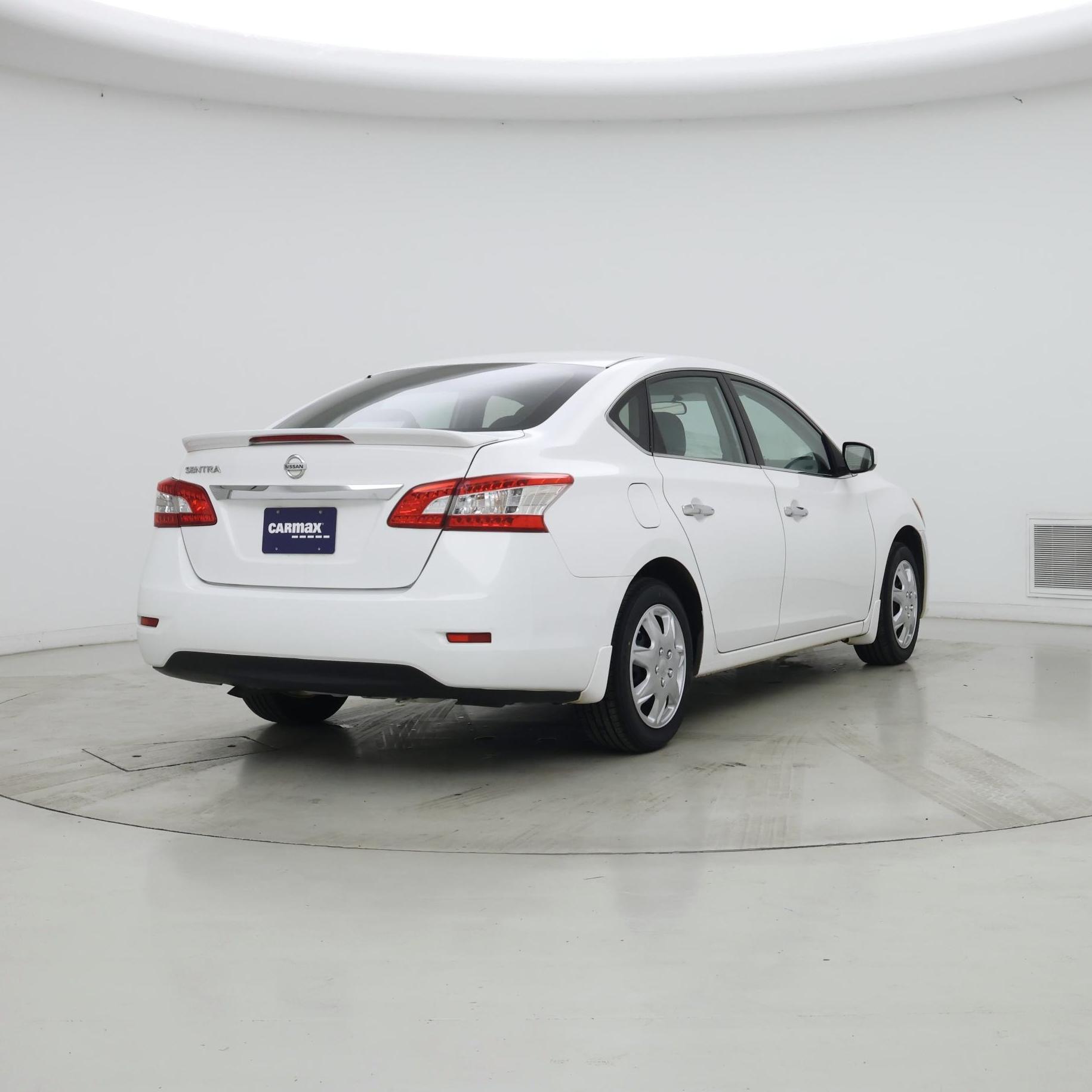 Thumbnail: 2015 Nissan Sentra - 8