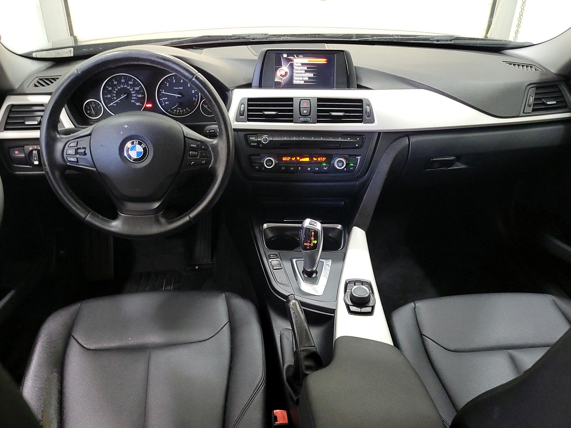 Thumbnail: 2015 BMW 3 Series - 9