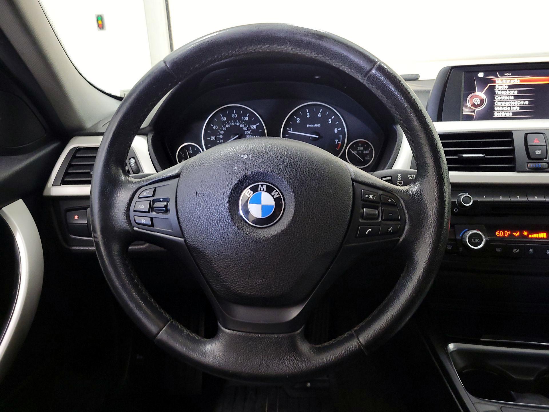 Thumbnail: 2015 BMW 3 Series - 10