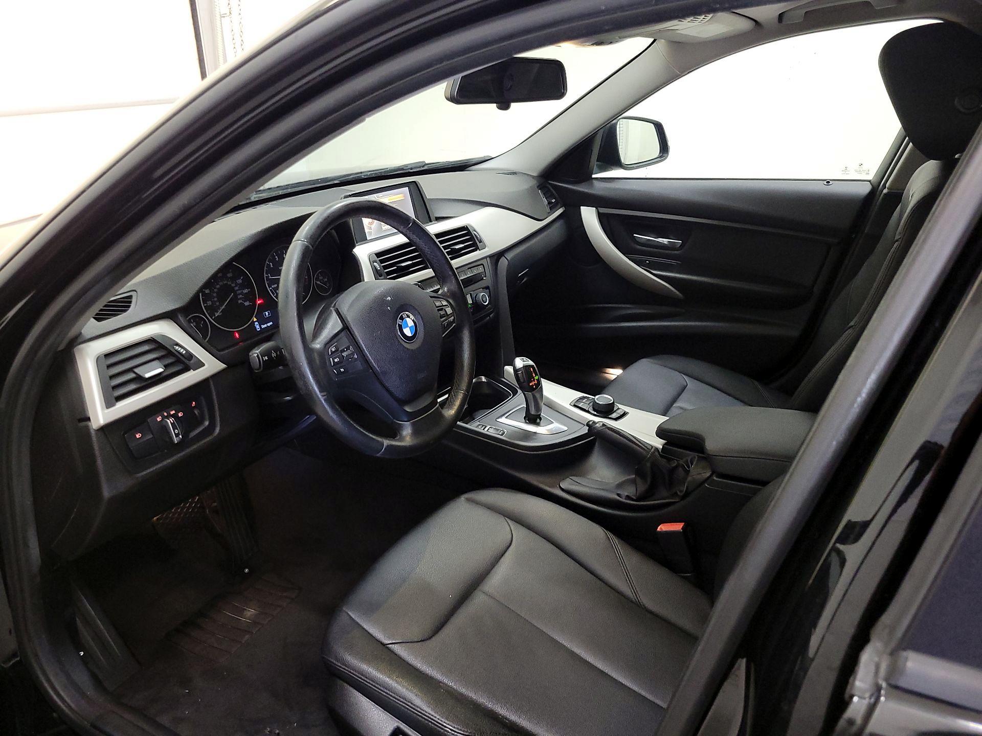 Thumbnail: 2015 BMW 3 Series - 11