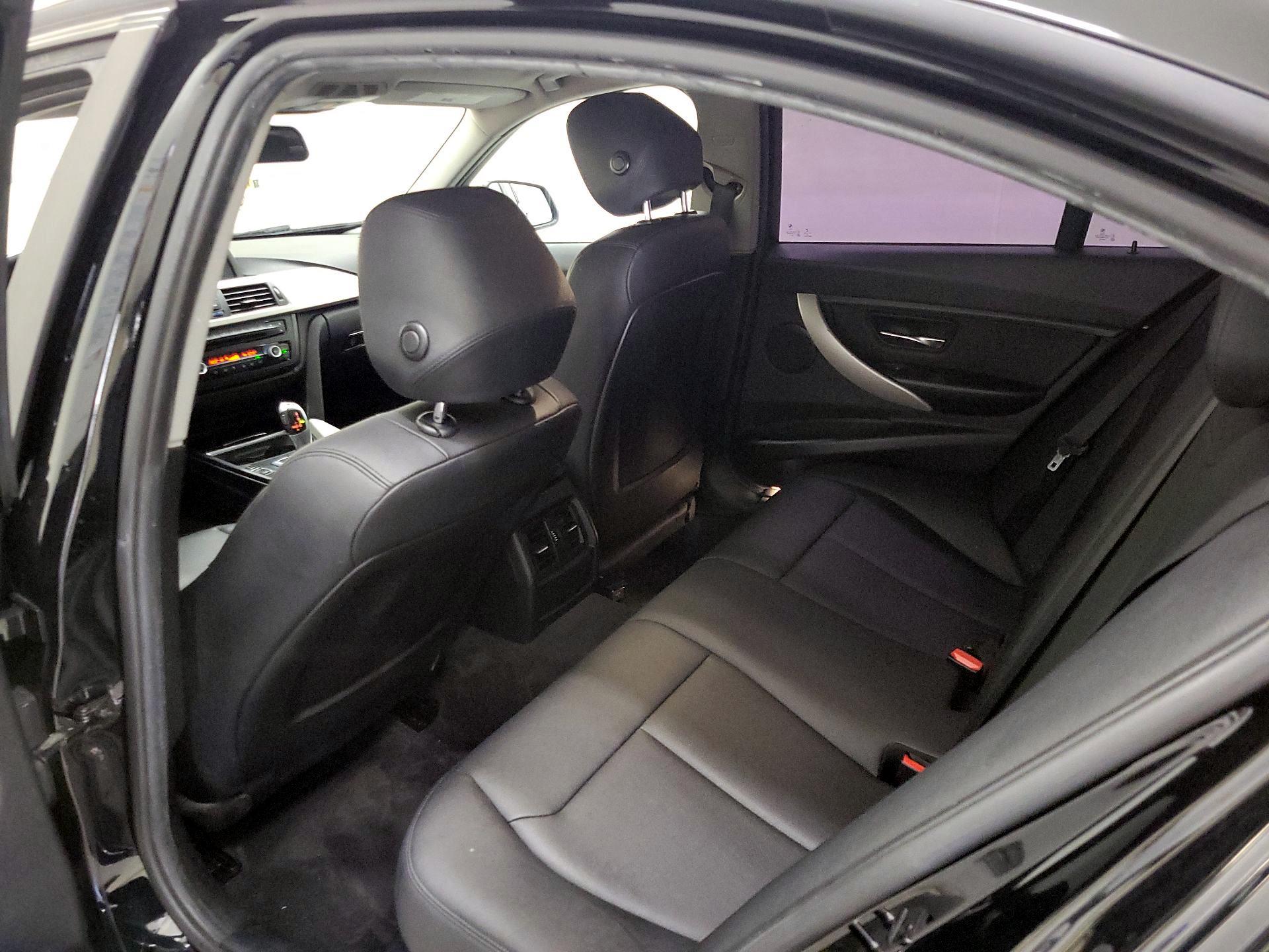 Thumbnail: 2015 BMW 3 Series - 17