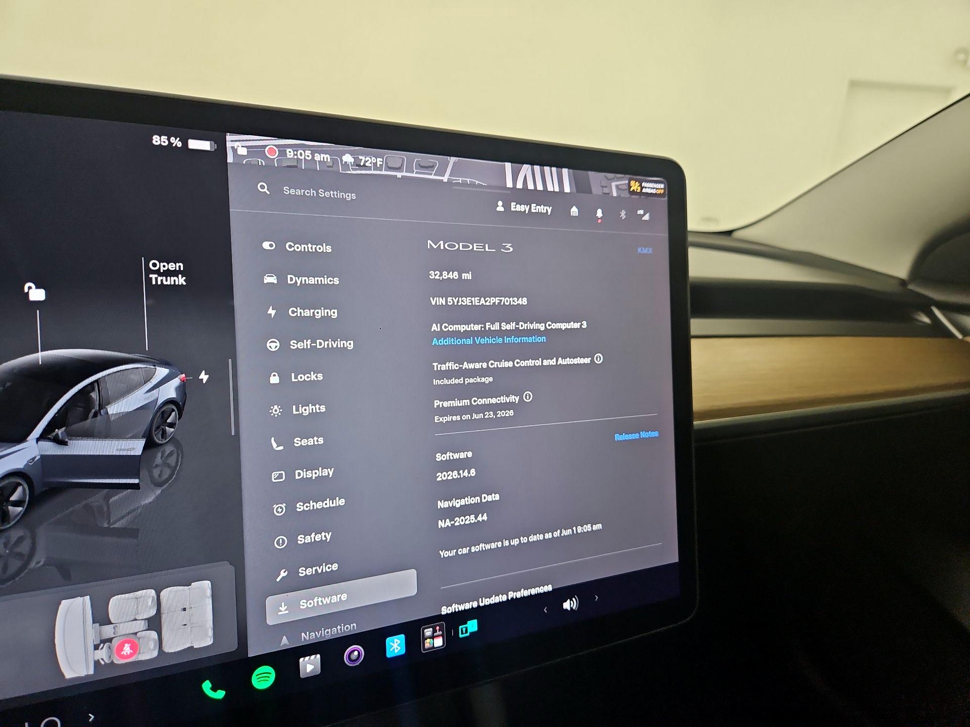 Thumbnail: 2023 Tesla Model 3 - 11