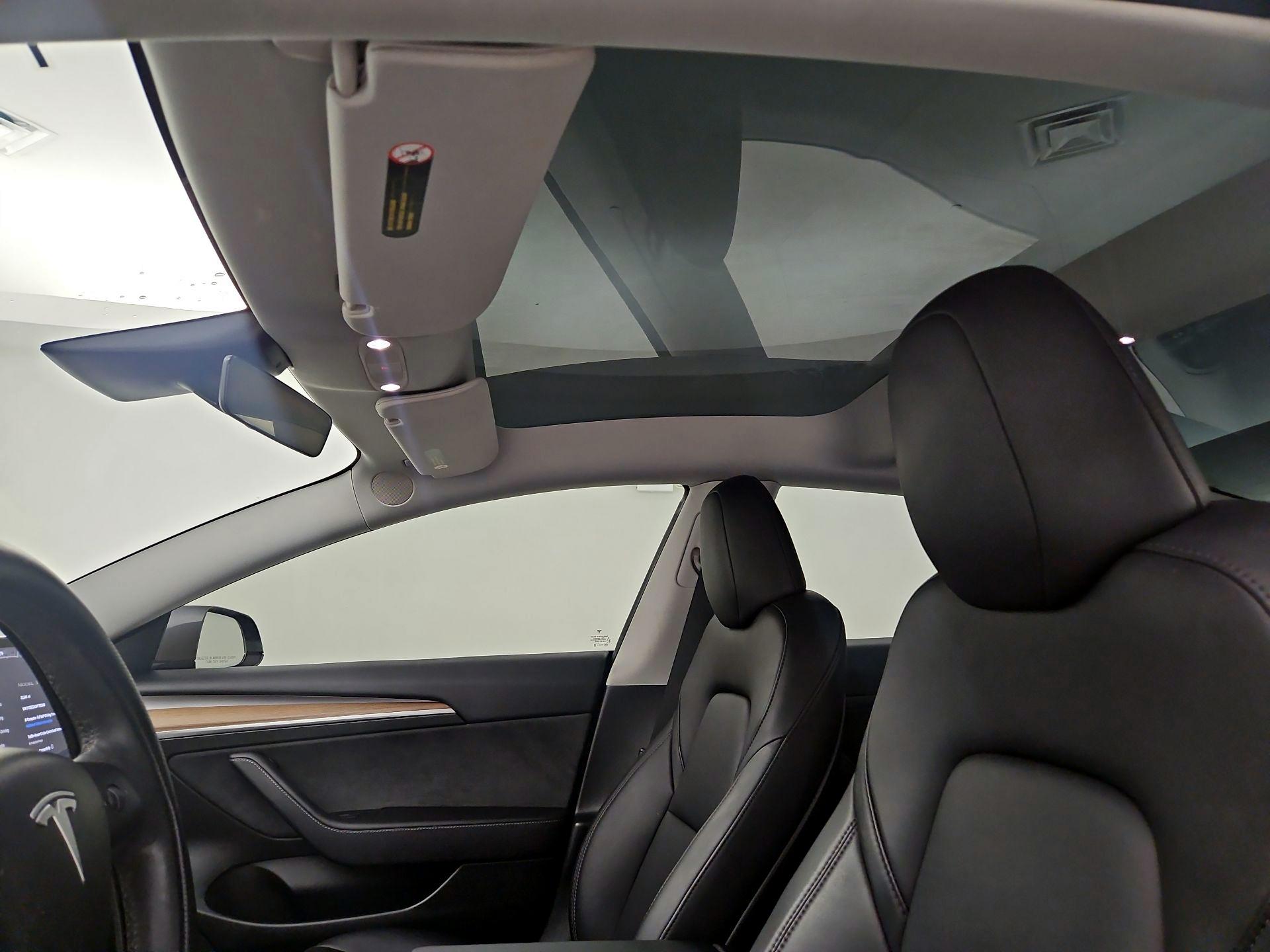 Thumbnail: 2023 Tesla Model 3 - 18