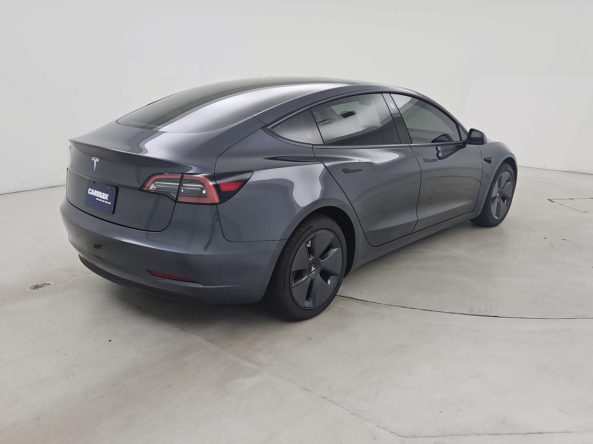 Thumbnail: 2023 Tesla Model 3 - 5