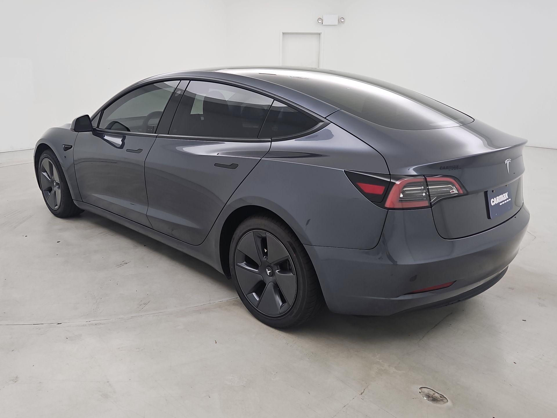 Thumbnail: 2023 Tesla Model 3 - 7