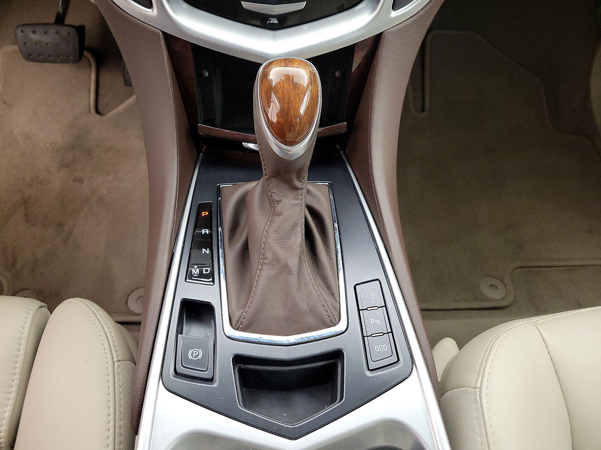Thumbnail: 2016 Cadillac SRX - 18