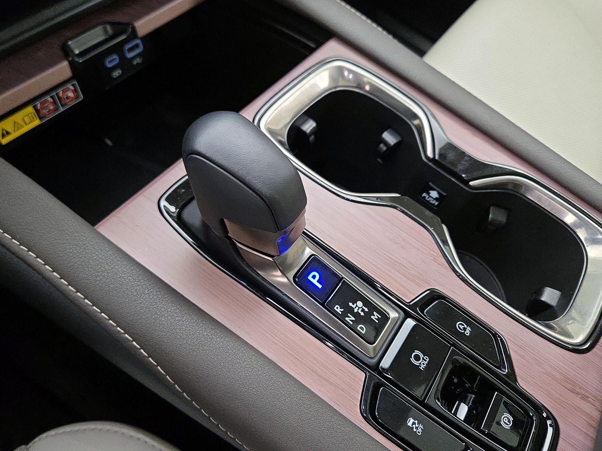 Thumbnail: 2023 Lexus RX - 17