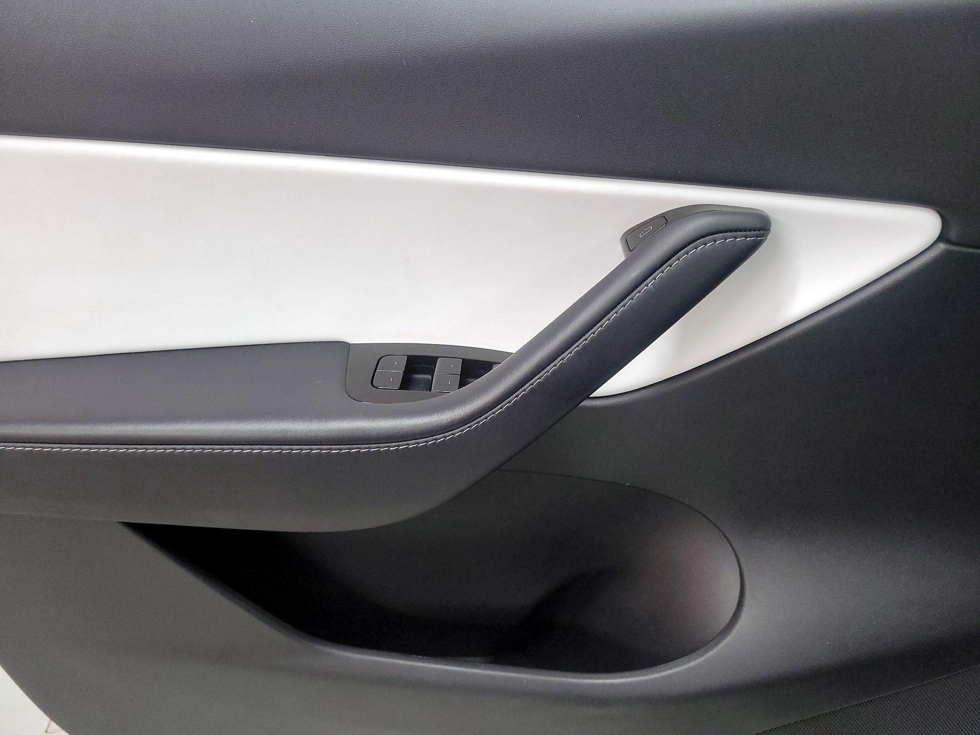 Thumbnail: 2021 Tesla Model Y - 10