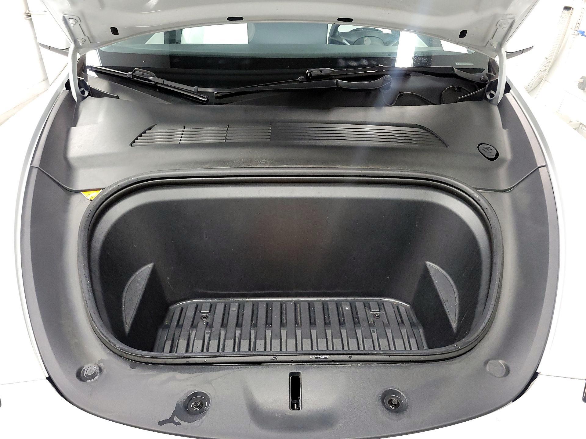 Thumbnail: 2021 Tesla Model Y - 19