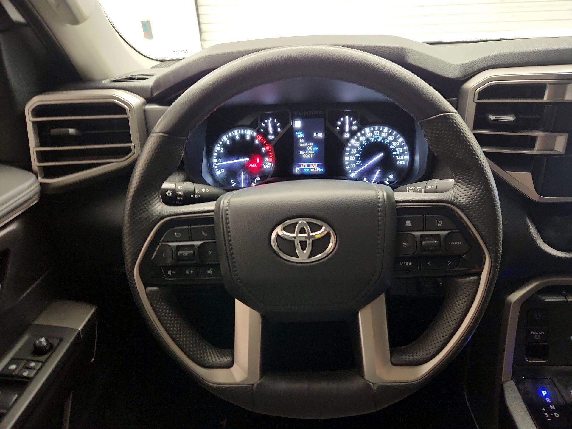 Thumbnail: 2022 Toyota Tundra - 10