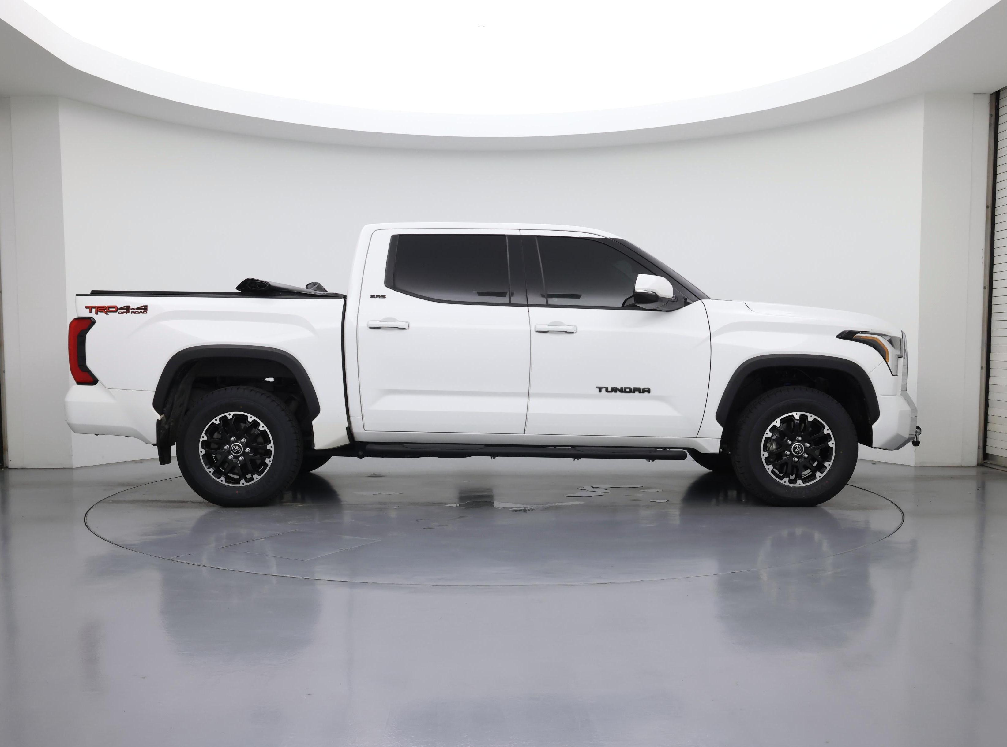 Thumbnail: 2022 Toyota Tundra - 7