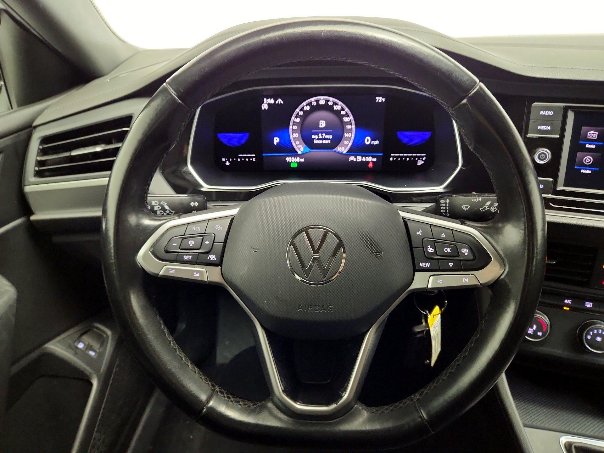 Thumbnail: 2022 Volkswagen Jetta - 10
