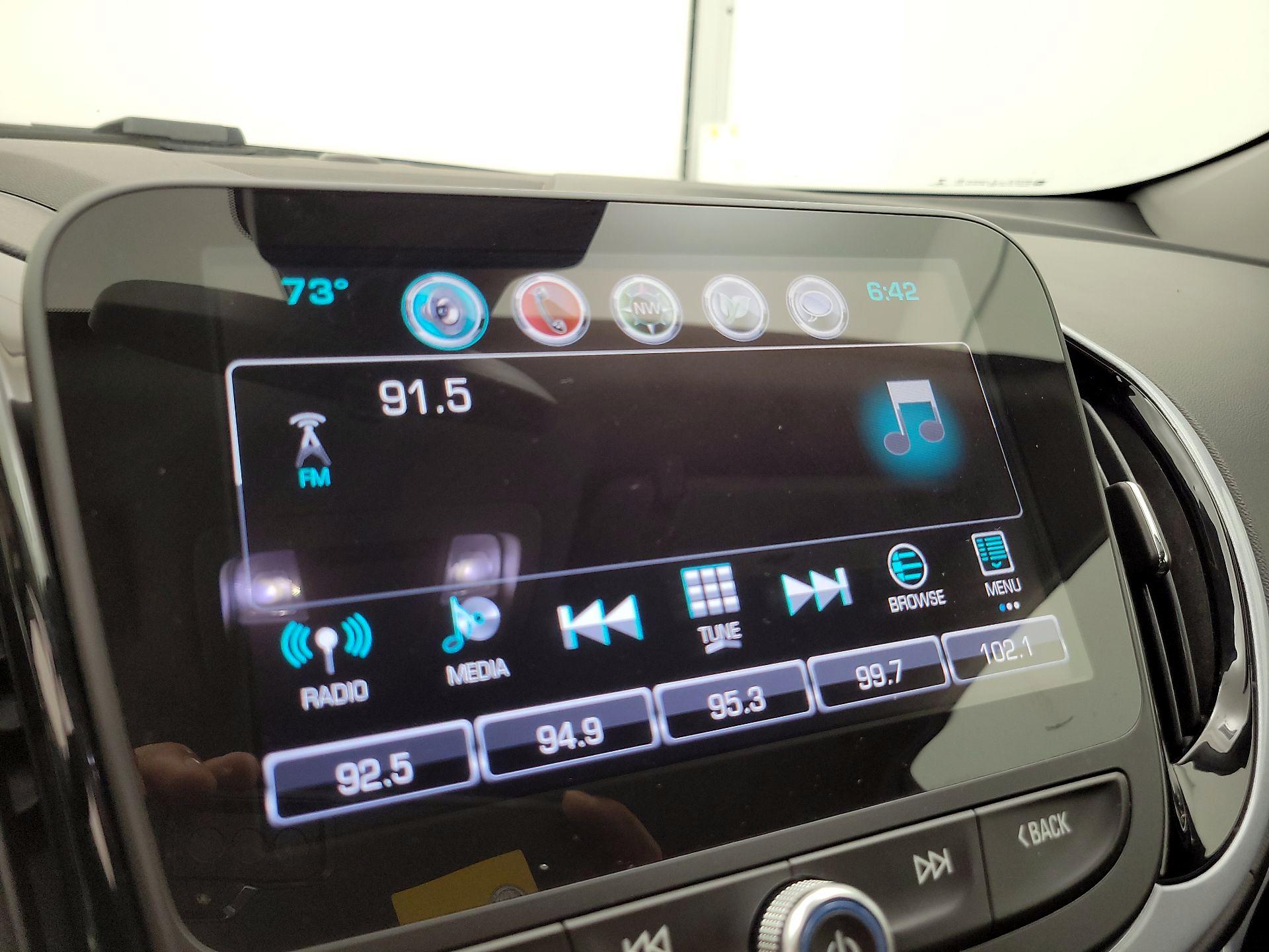 Thumbnail: 2017 Chevrolet Volt - 15