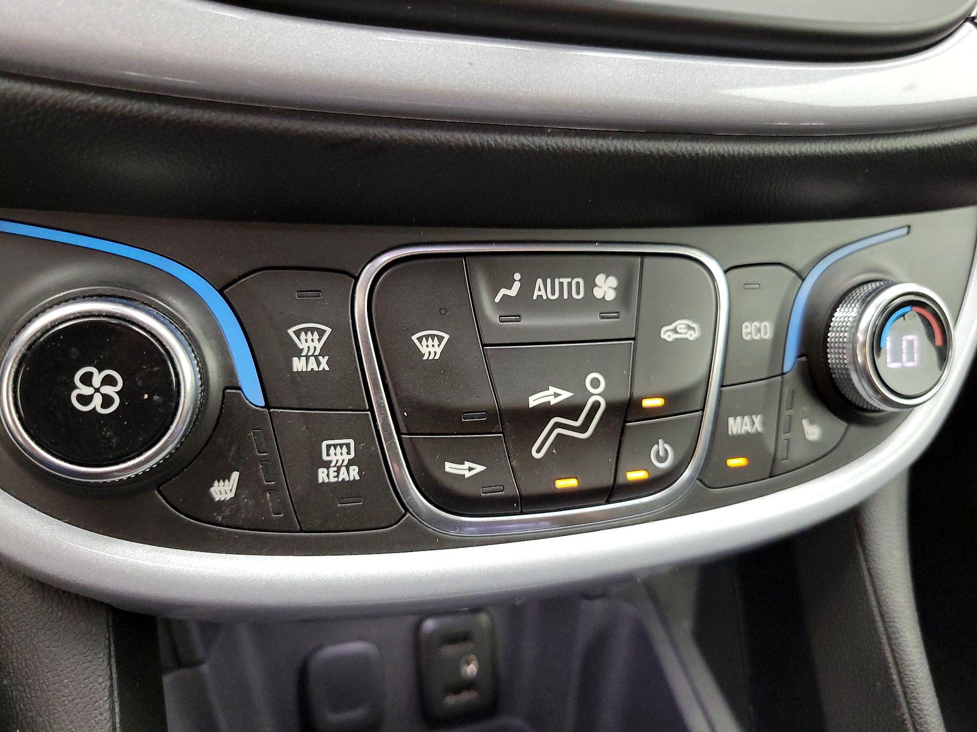 Thumbnail: 2017 Chevrolet Volt - 16