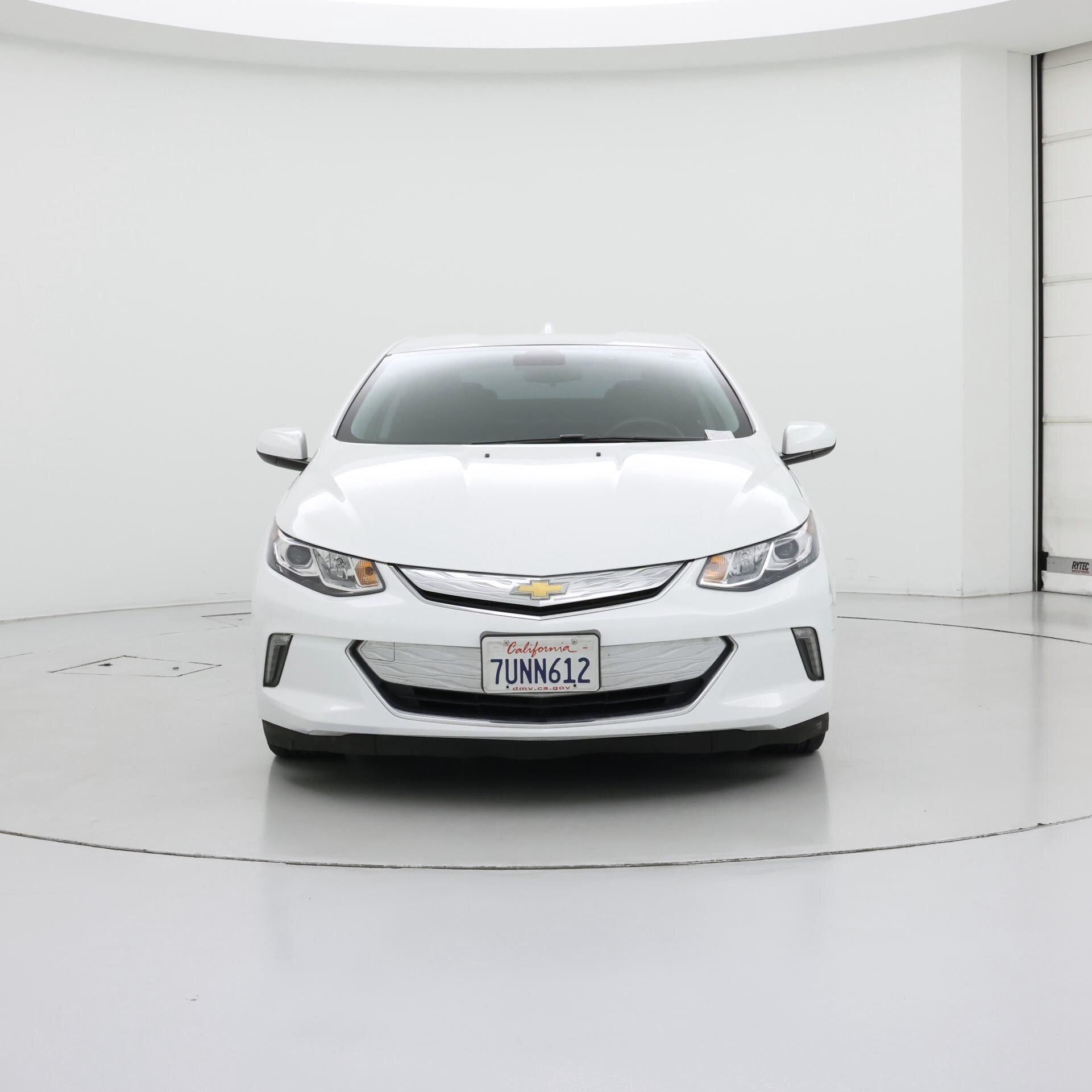 Thumbnail: 2017 Chevrolet Volt - 5