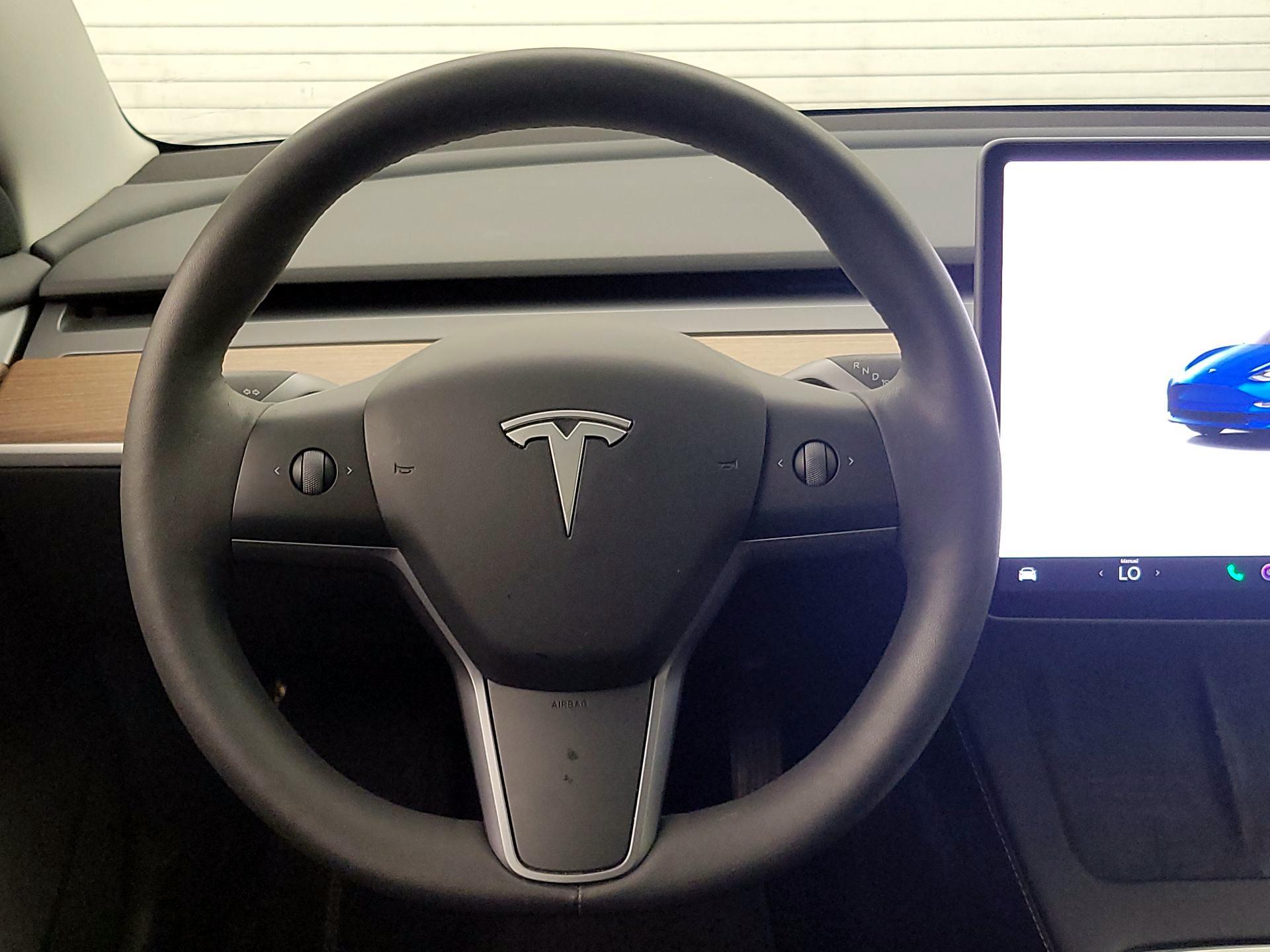 Thumbnail: 2023 Tesla Model 3 - 10