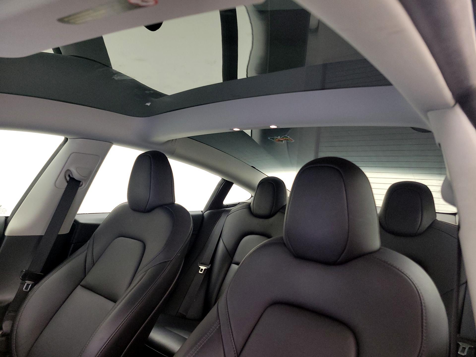 Thumbnail: 2023 Tesla Model 3 - 18