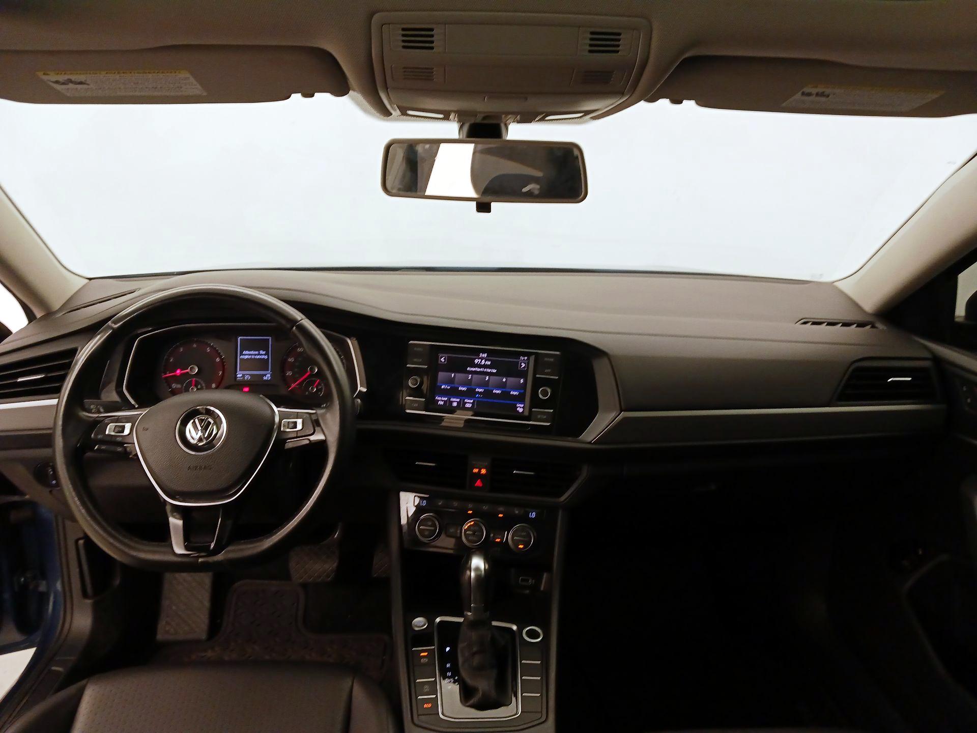 Thumbnail: 2019 Volkswagen Jetta - 9