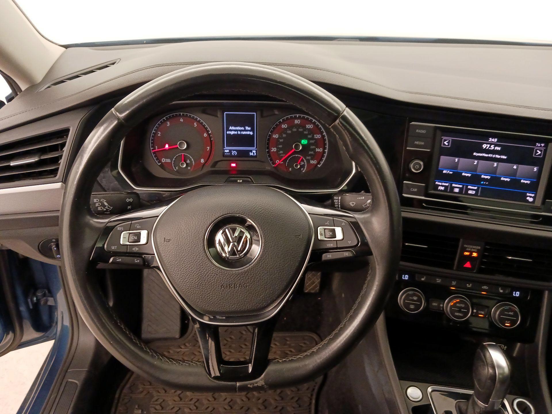 Thumbnail: 2019 Volkswagen Jetta - 10