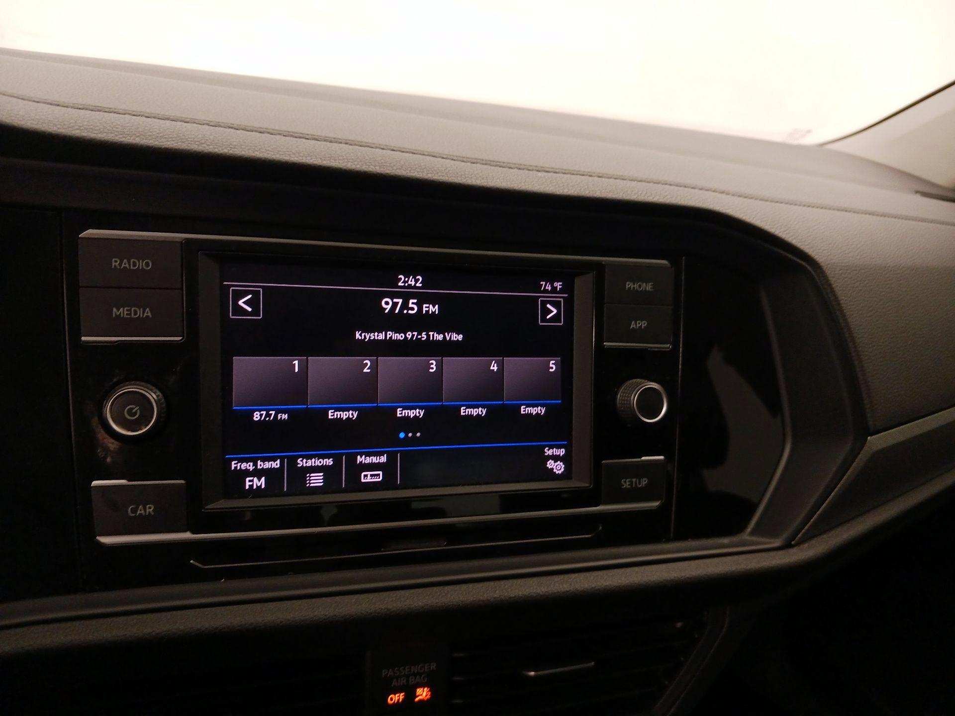 Thumbnail: 2019 Volkswagen Jetta - 15