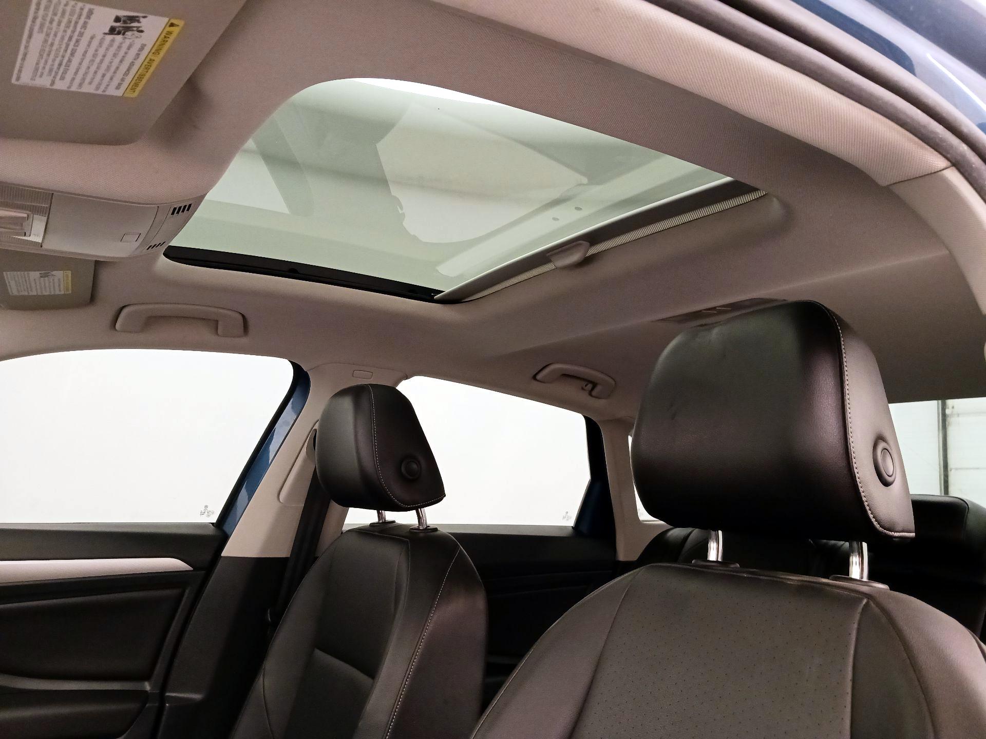 Thumbnail: 2019 Volkswagen Jetta - 19