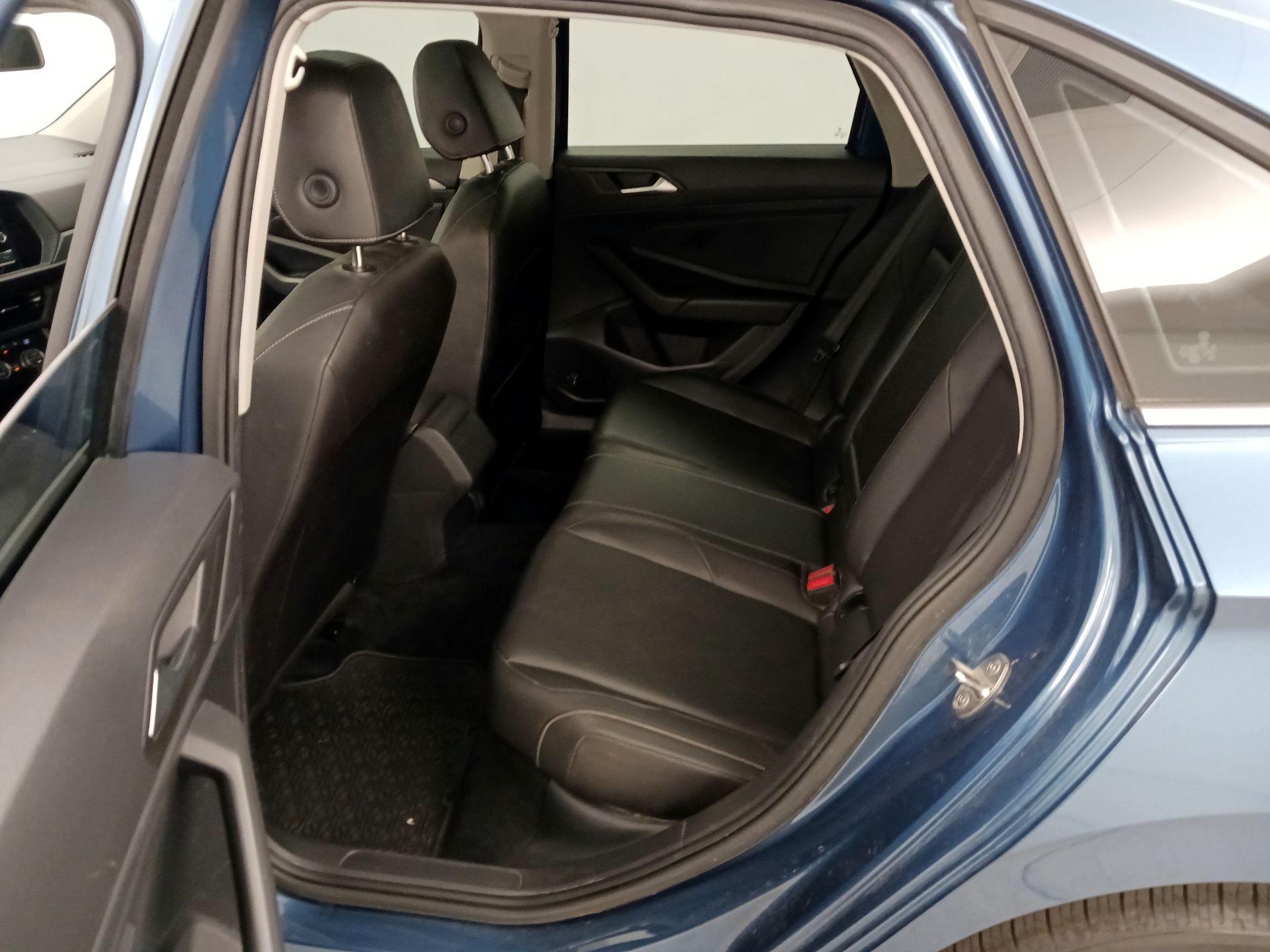 Thumbnail: 2019 Volkswagen Jetta - 20