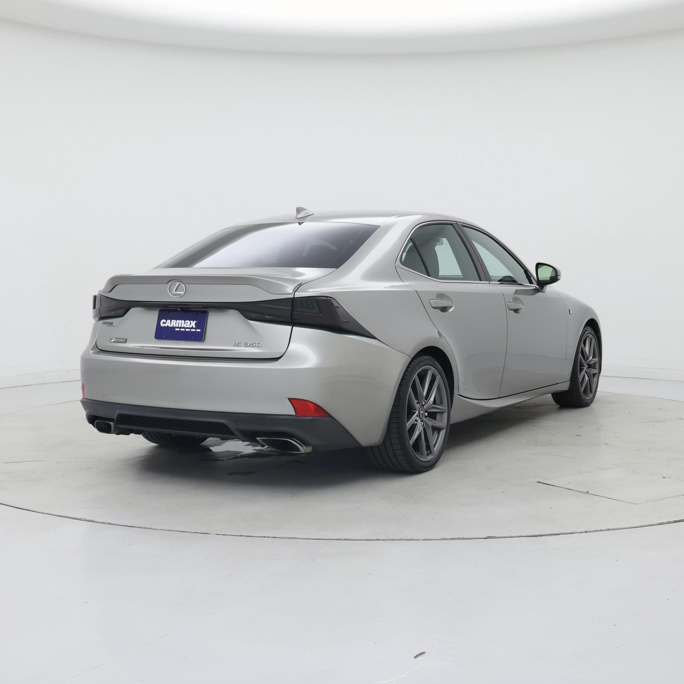 Thumbnail: 2018 Lexus IS - 8