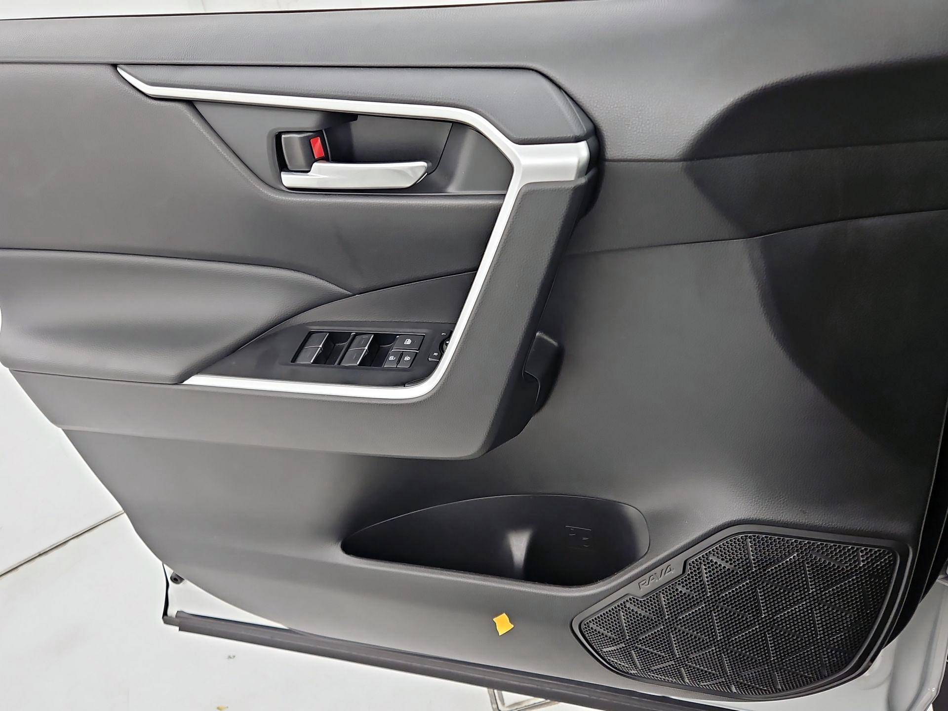 Thumbnail: 2025 Toyota RAV4 - 12