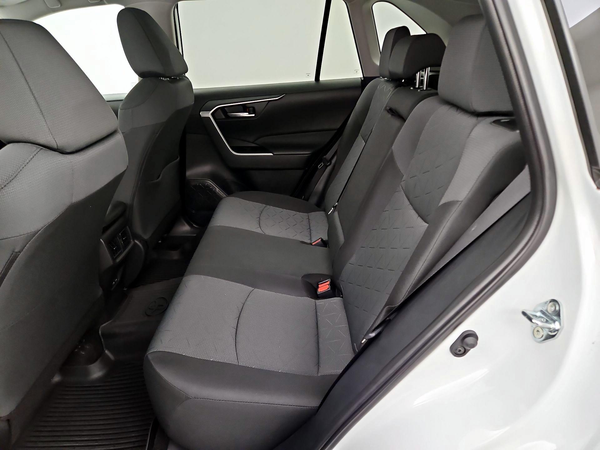 Thumbnail: 2025 Toyota RAV4 - 20