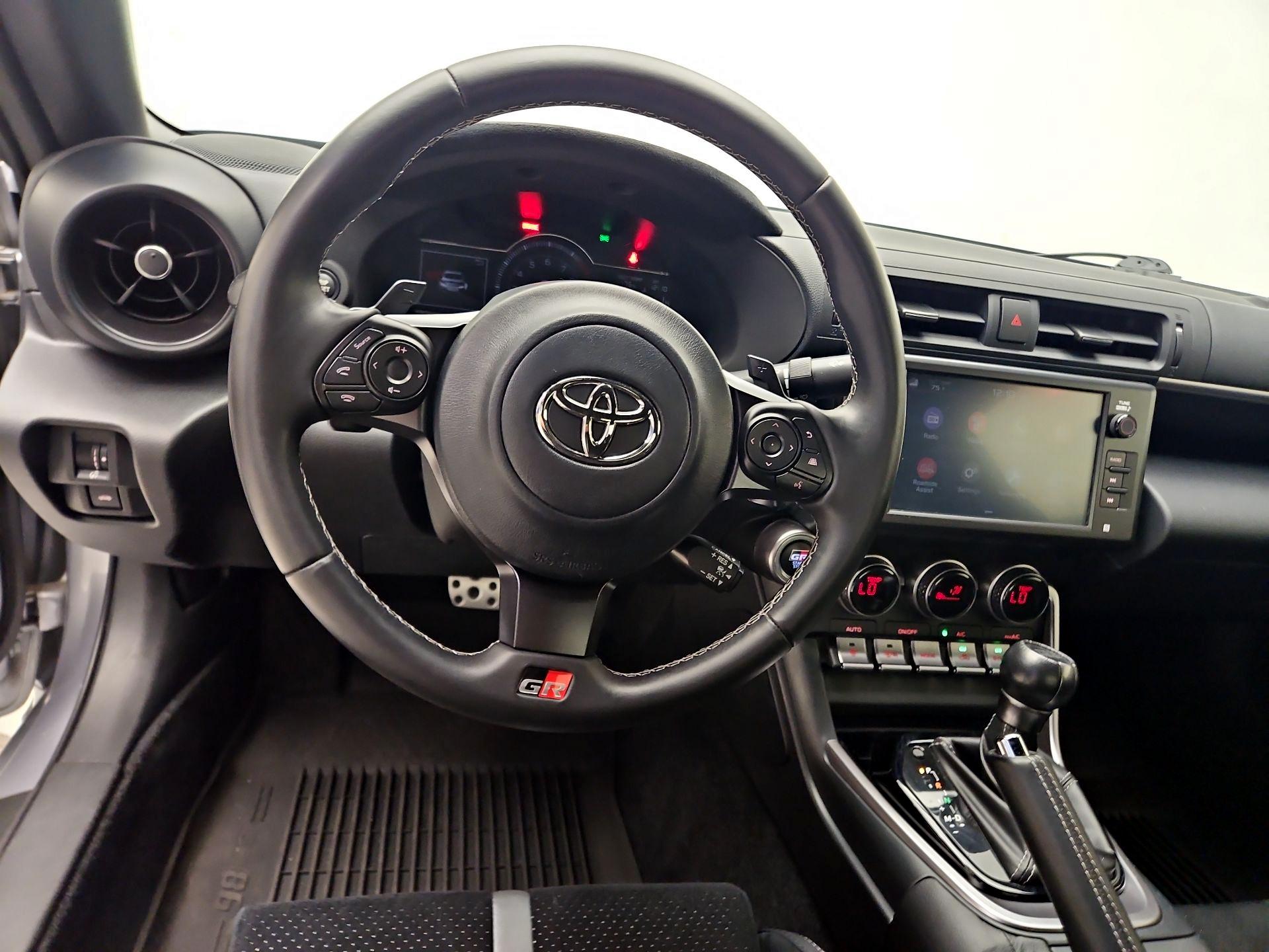 Thumbnail: 2023 Toyota GR86 - 10