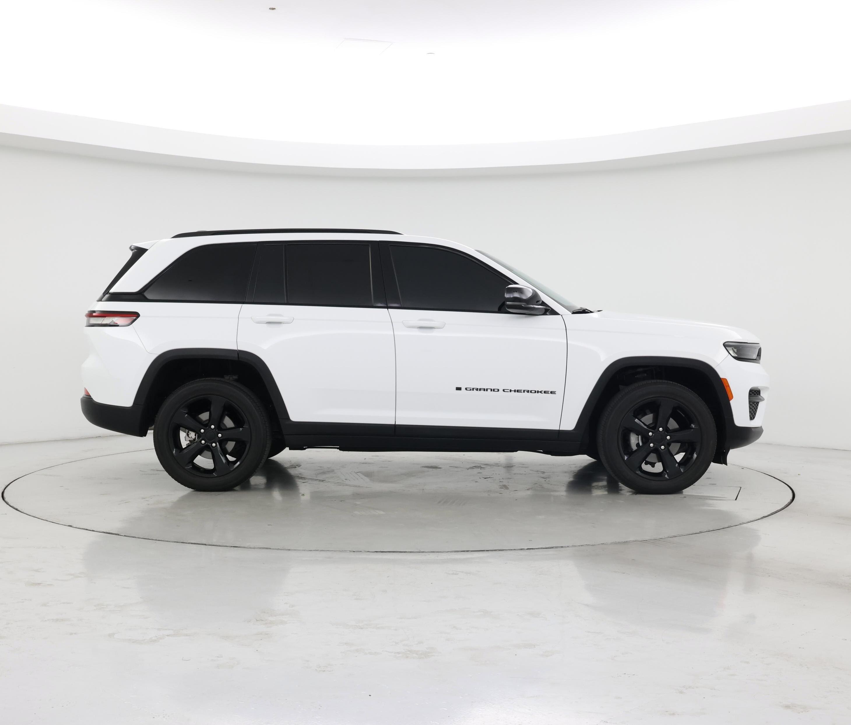 Thumbnail: 2023 Jeep Grand Cherokee - 7