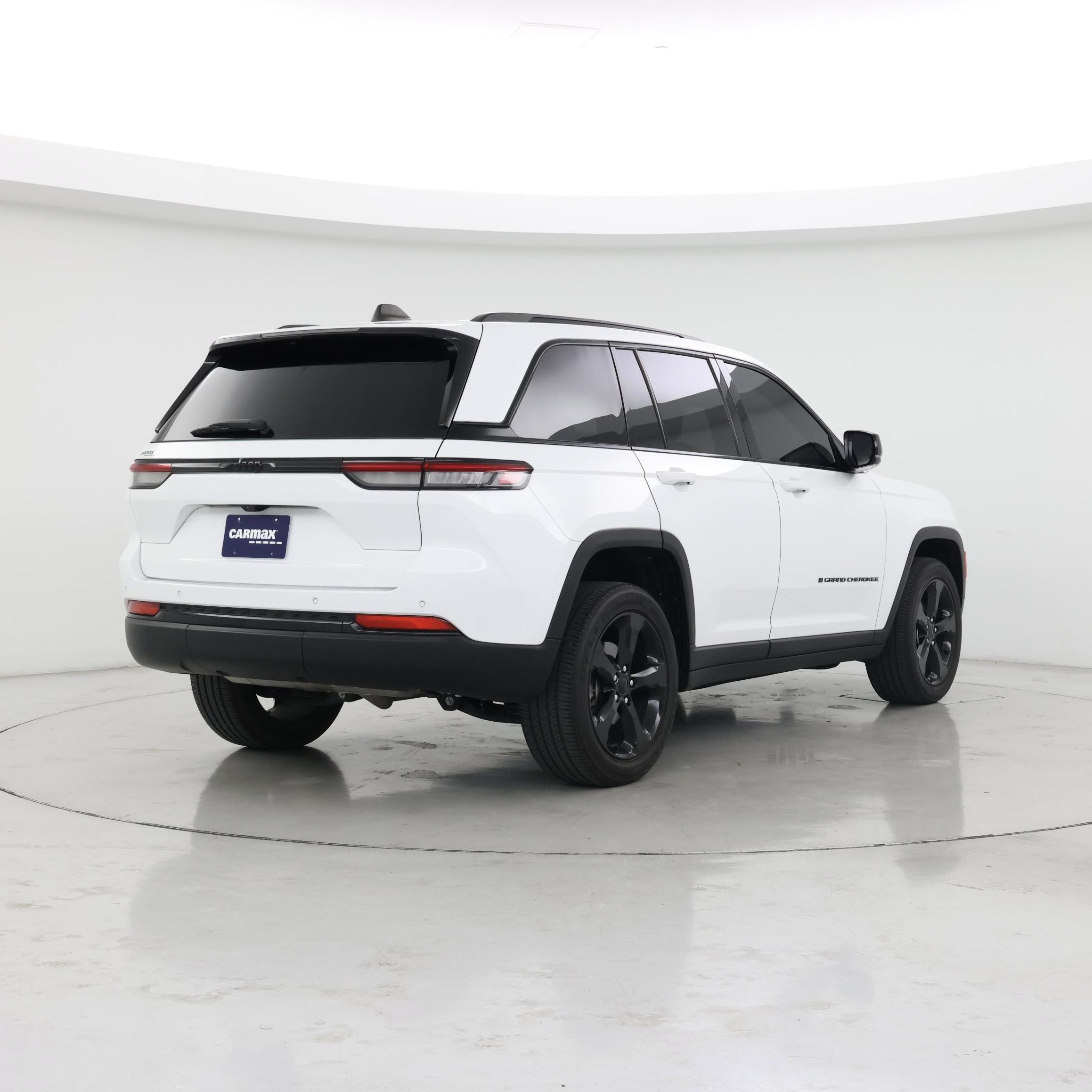 Thumbnail: 2023 Jeep Grand Cherokee - 8