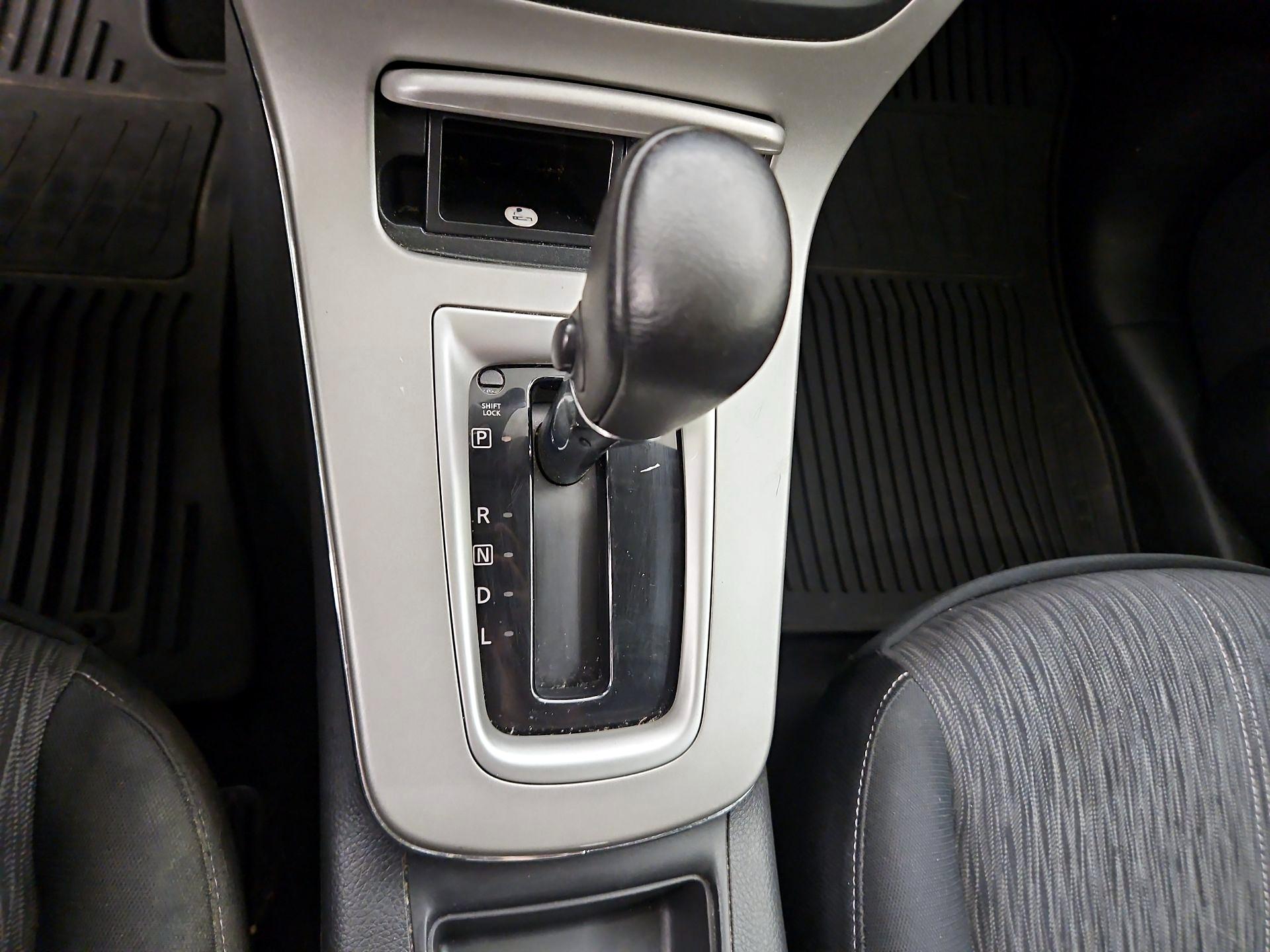 Thumbnail: 2015 Nissan Sentra - 17