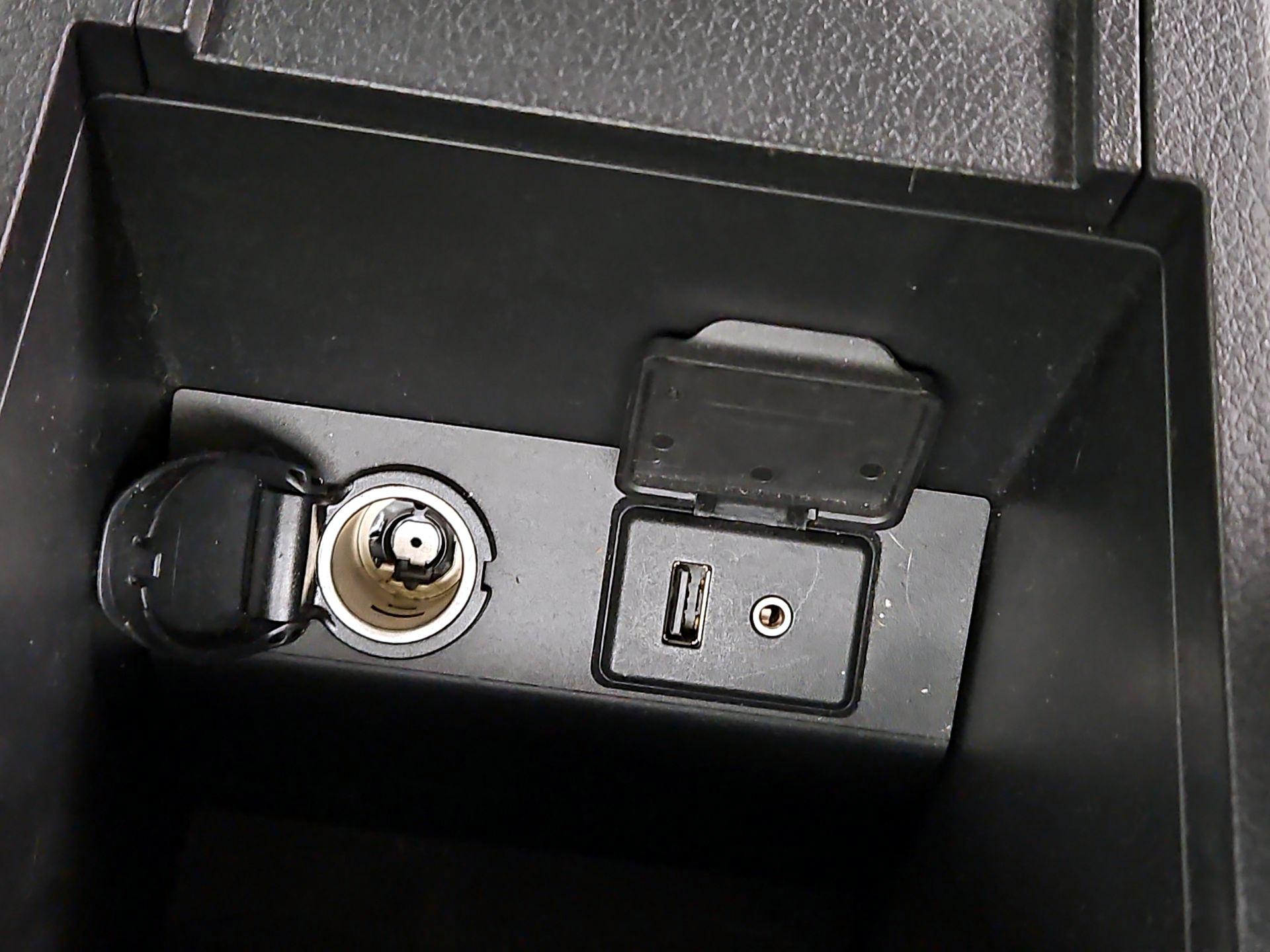 Thumbnail: 2015 Nissan Sentra - 18