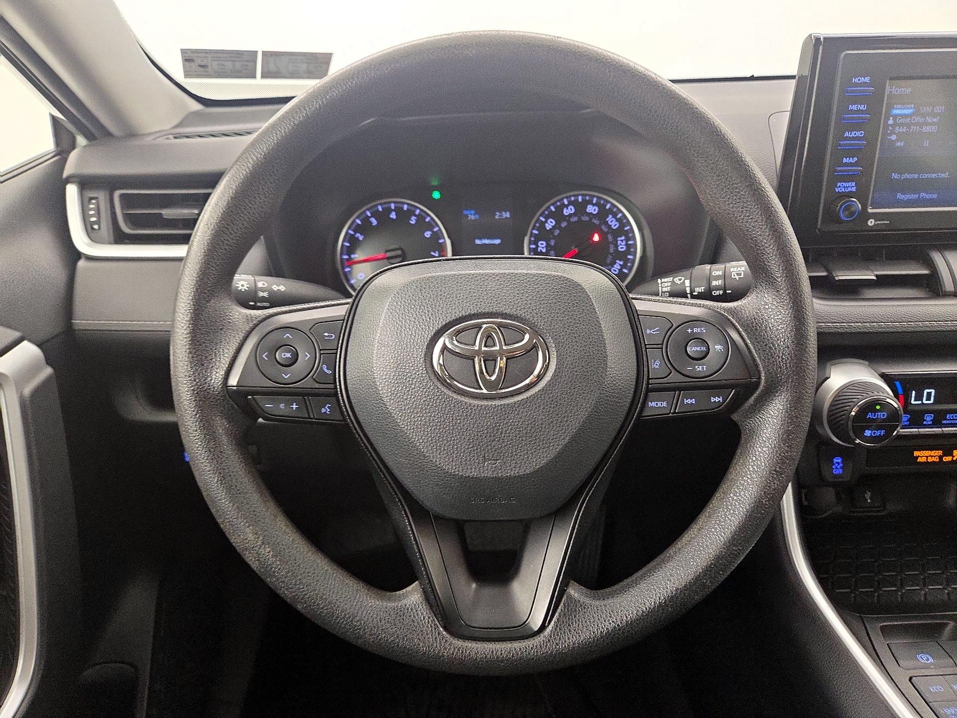 Thumbnail: 2022 Toyota RAV4 - 10