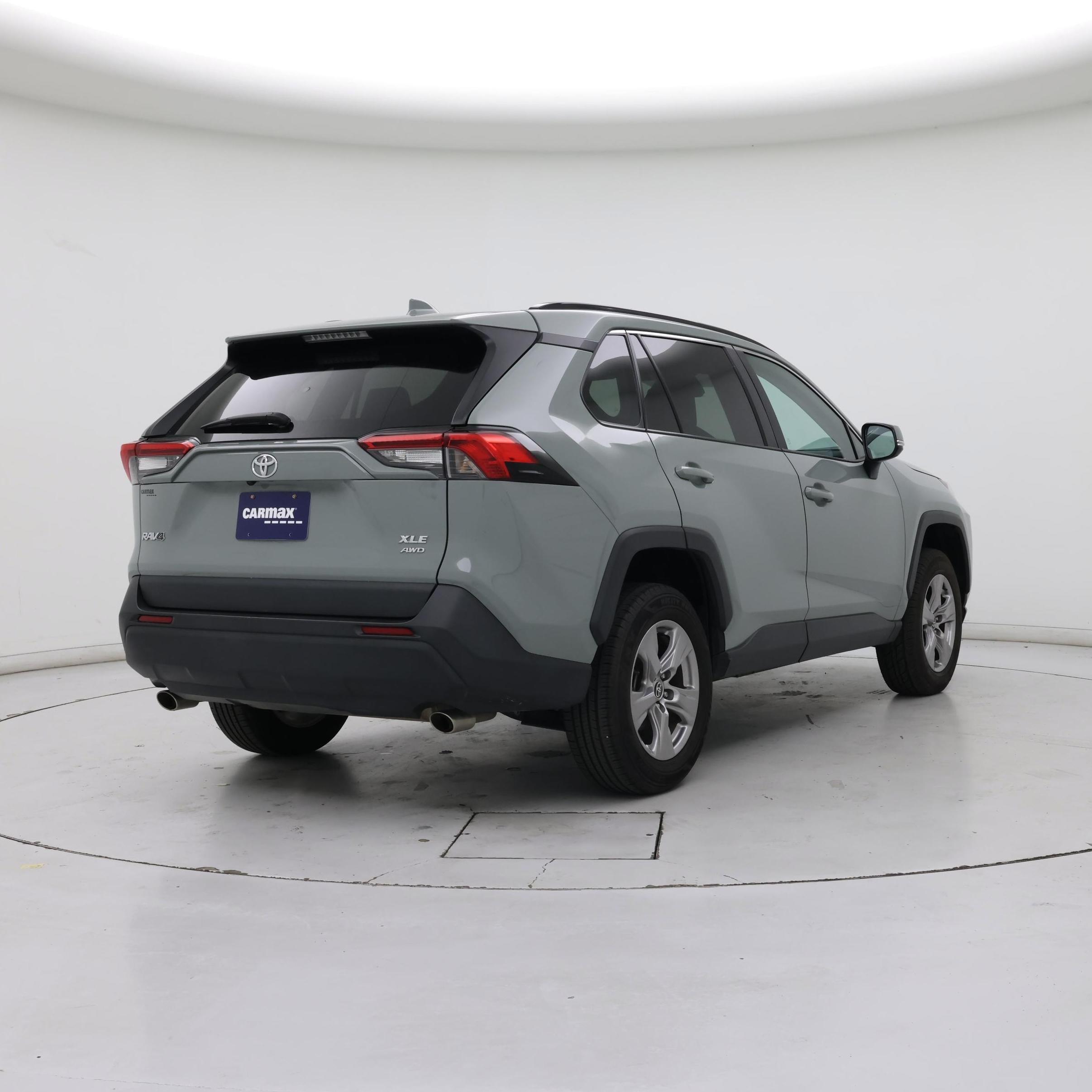 Thumbnail: 2022 Toyota RAV4 - 8