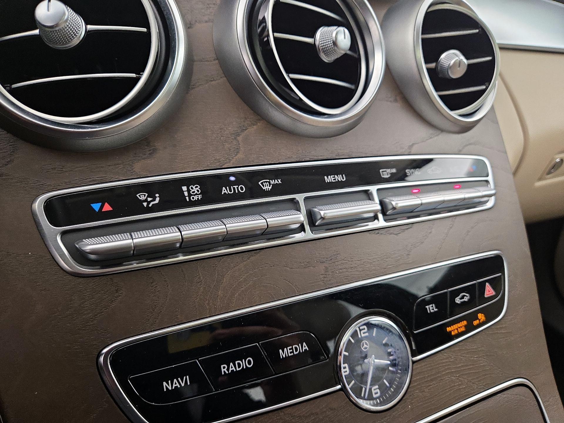 Thumbnail: 2019 Mercedes-Benz C-Class - 16