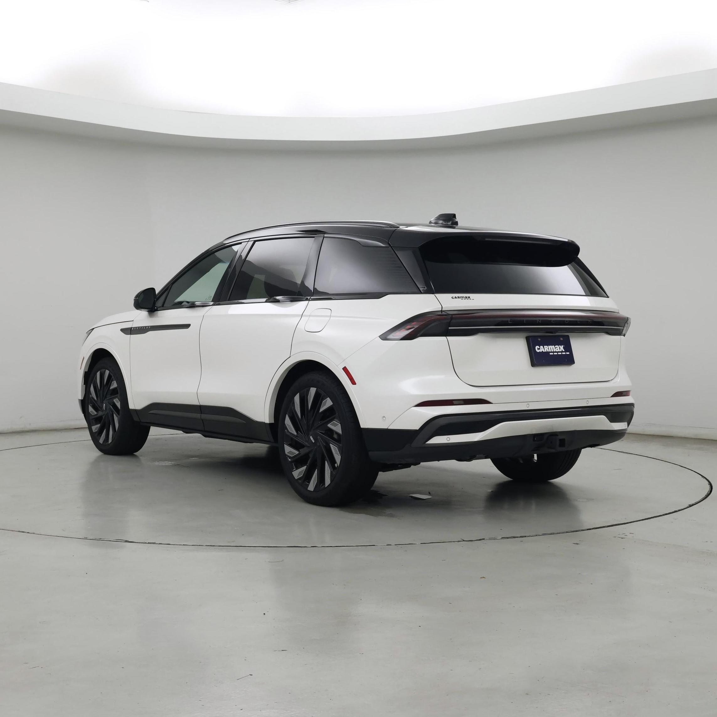 Thumbnail: 2024 Lincoln Nautilus - 2