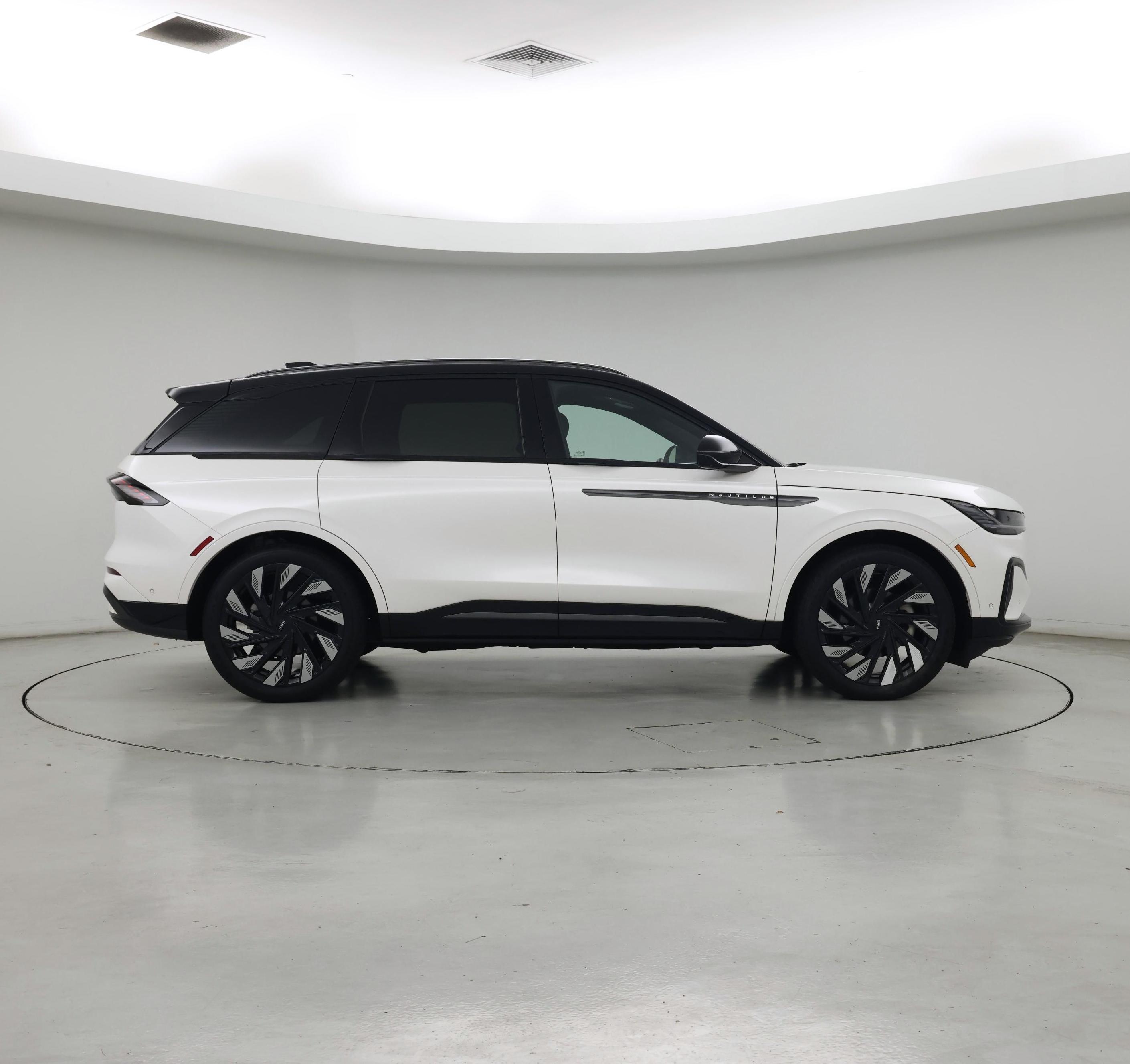 Thumbnail: 2024 Lincoln Nautilus - 7