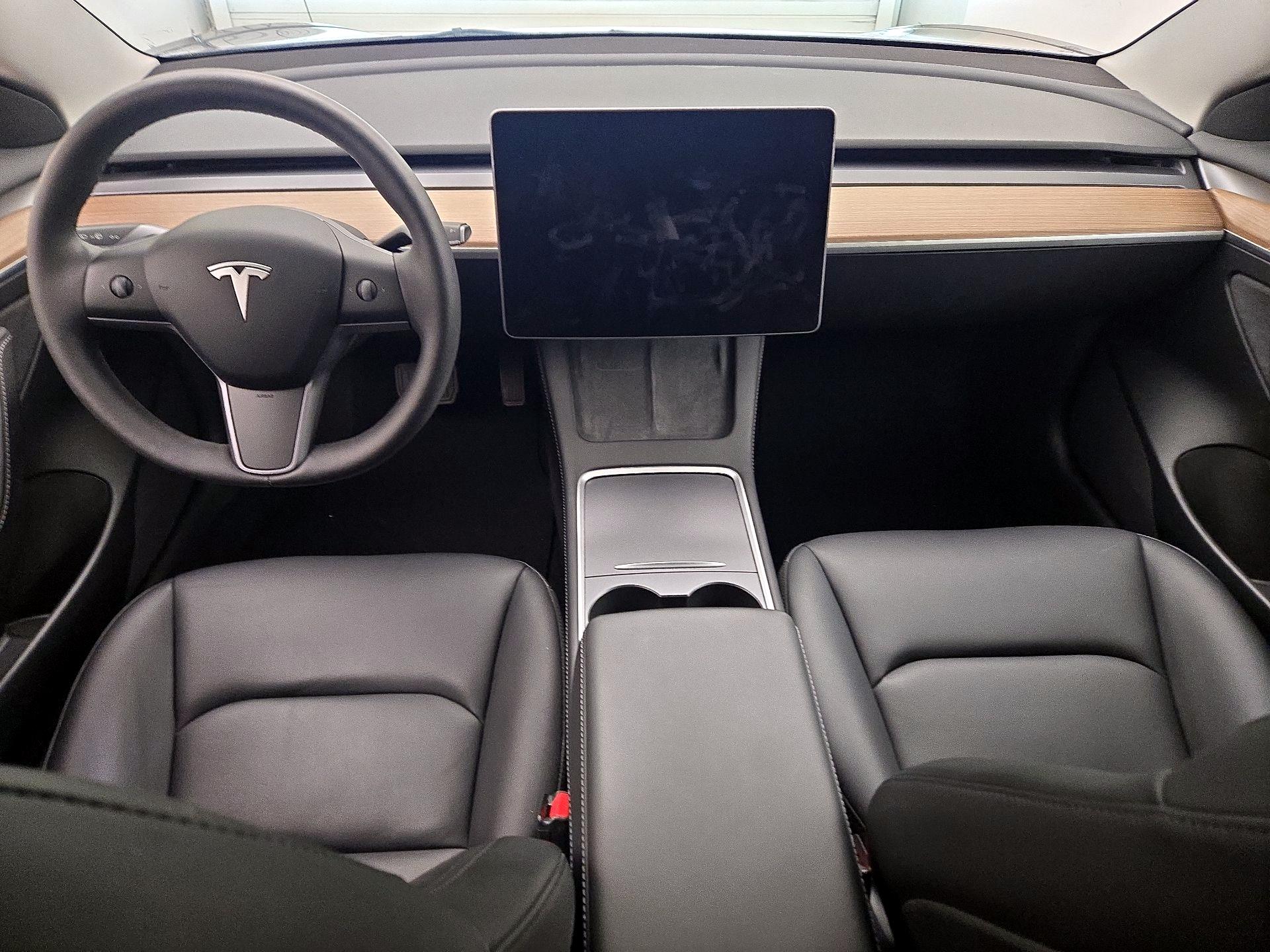 Thumbnail: 2023 Tesla Model 3 - 9