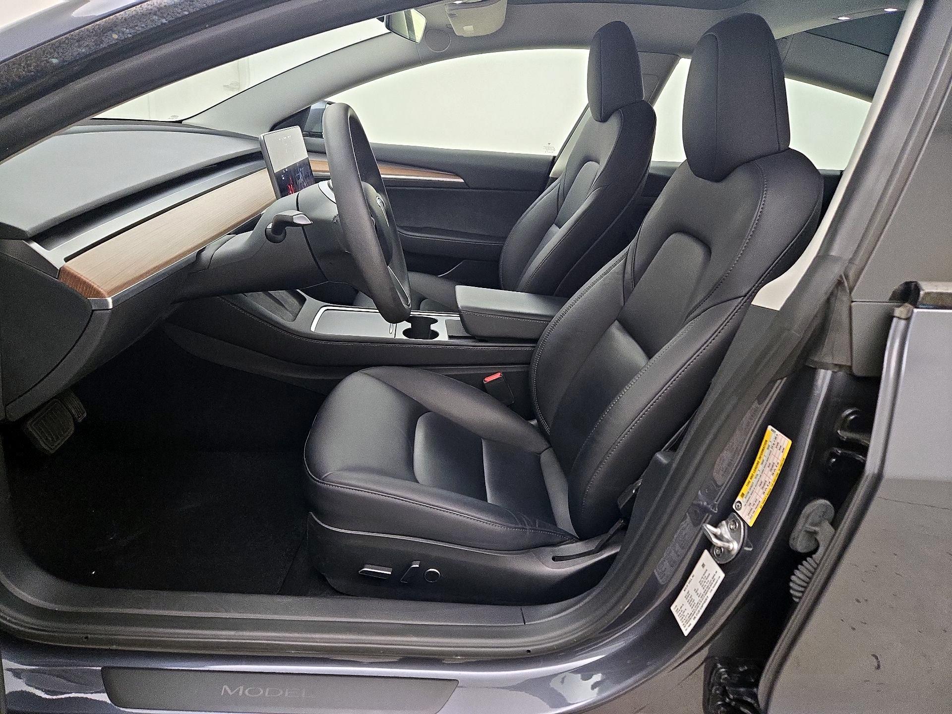 Thumbnail: 2023 Tesla Model 3 - 11