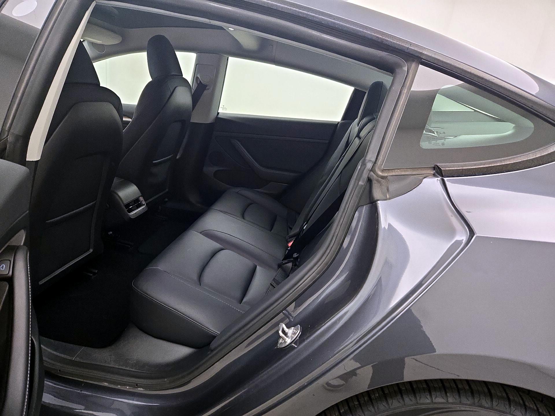 Thumbnail: 2023 Tesla Model 3 - 19