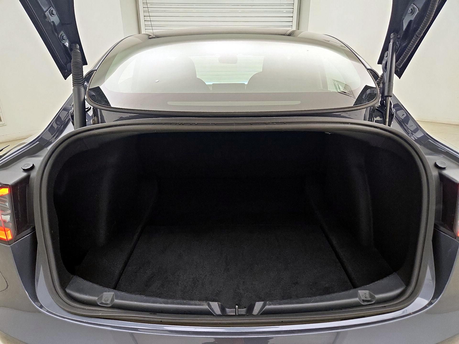Thumbnail: 2023 Tesla Model 3 - 20