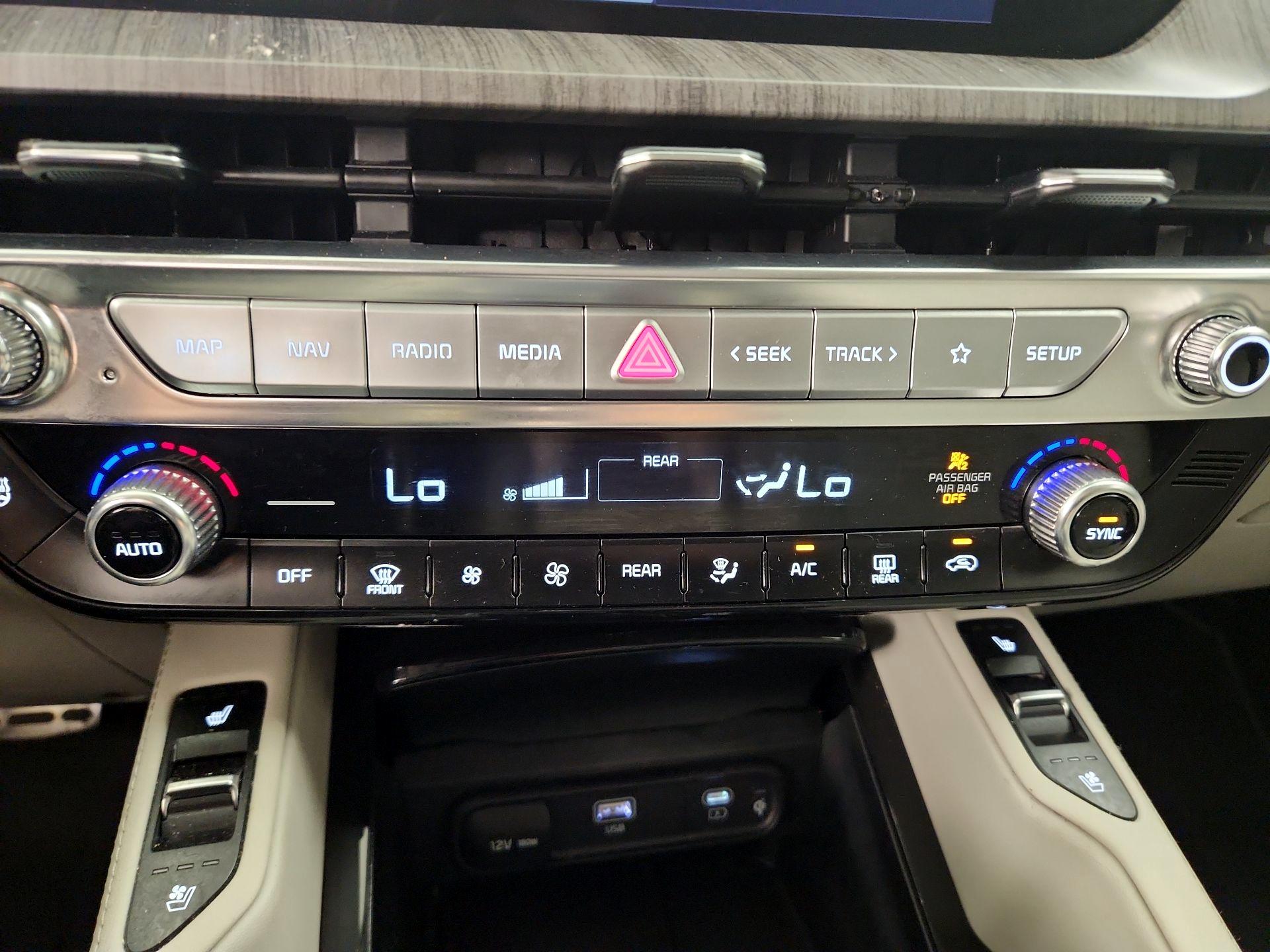 Thumbnail: 2023 Kia Telluride - 17