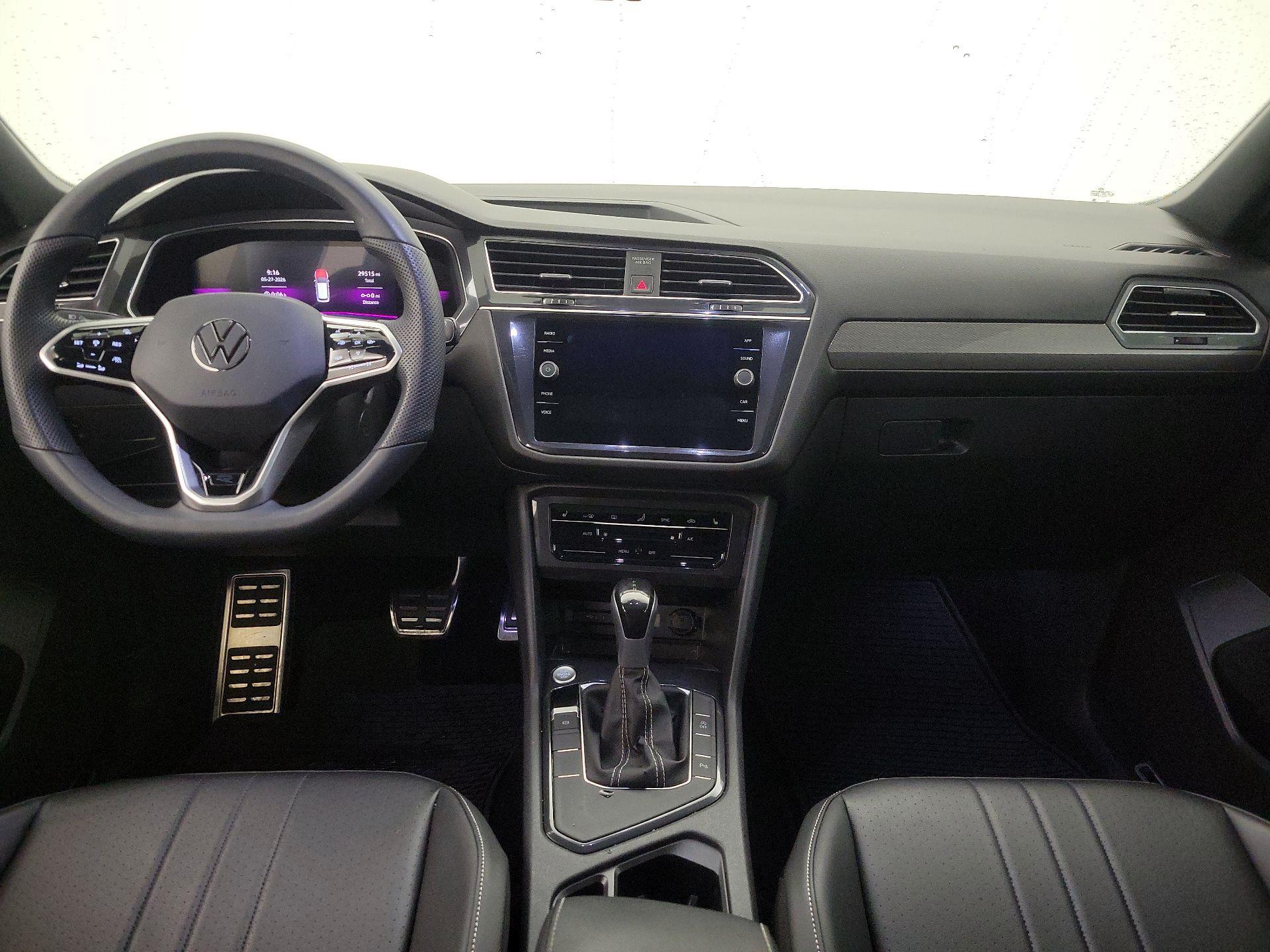 Thumbnail: 2023 Volkswagen Tiguan - 9