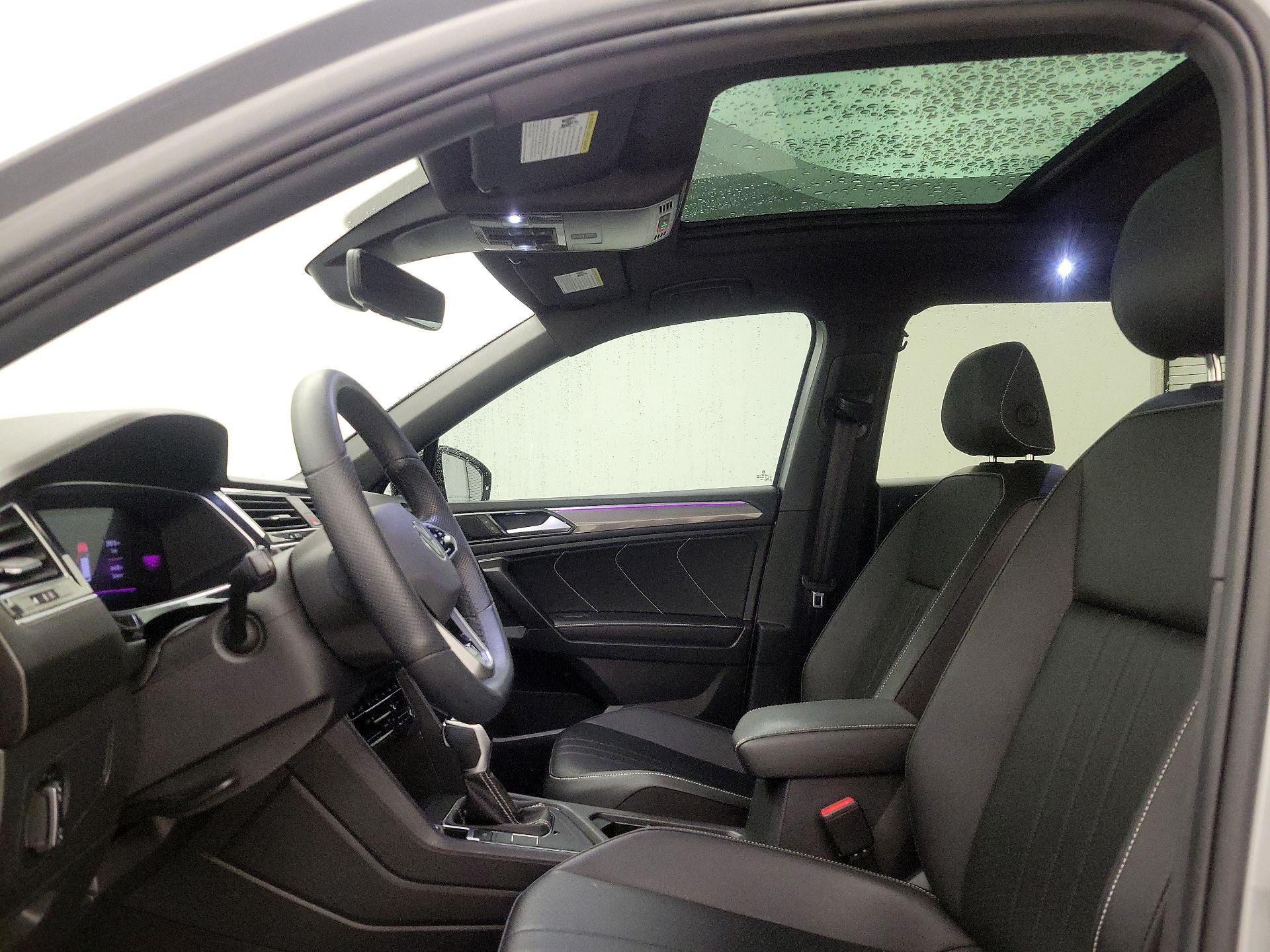 Thumbnail: 2023 Volkswagen Tiguan - 19